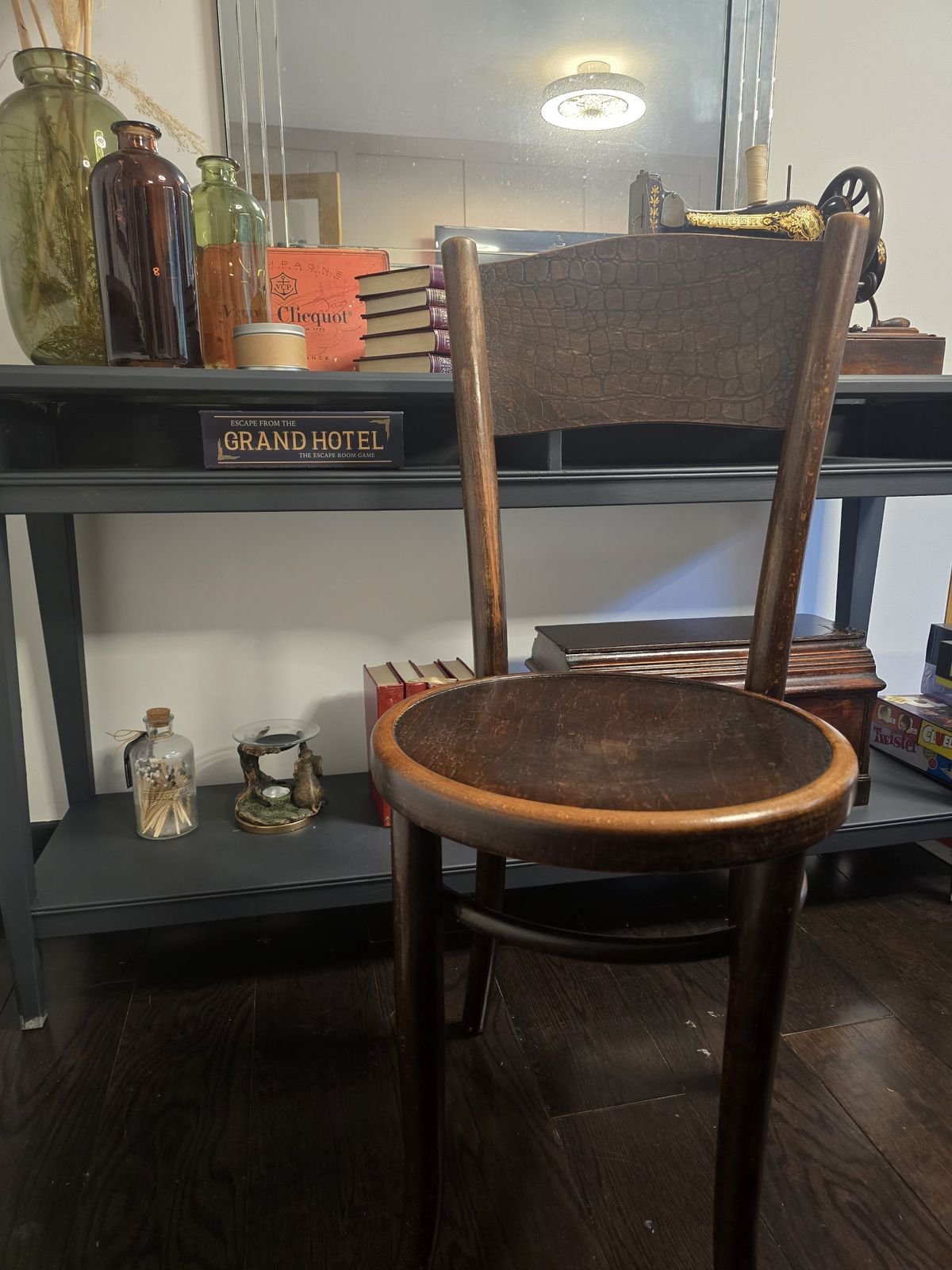 Early 20th Century Mundus & J. & J. Kohn Bentwood Chair With Crocodile Impressed Seat photo vintage