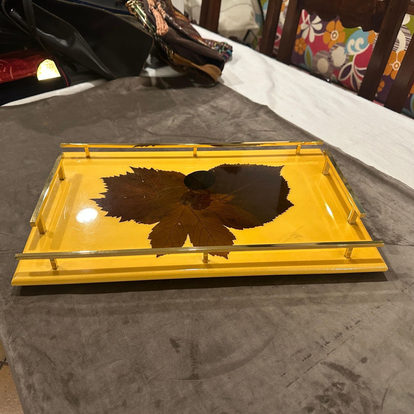 photo vinterior 1960s Mid Century Modern Lacquered Wood And Brass Italian Serving Tray