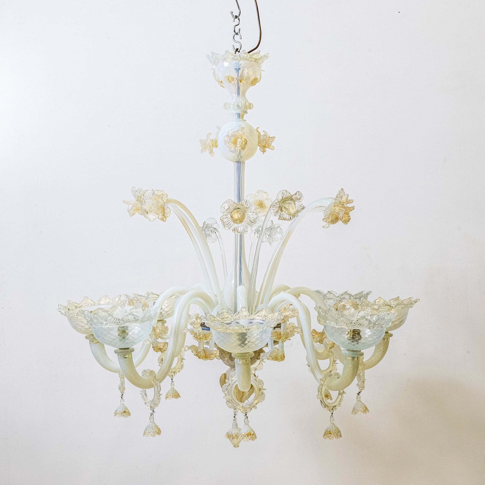 Large Murano Glass White & Gold Chandelier | Floral Venetian Light photo vinterior