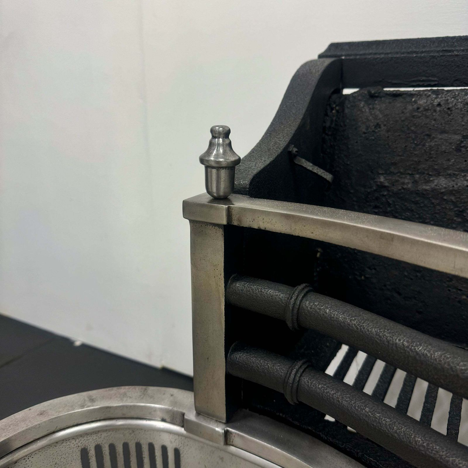 photo furniture Neoclassical Cast Iron And Polished Steel Firebasket