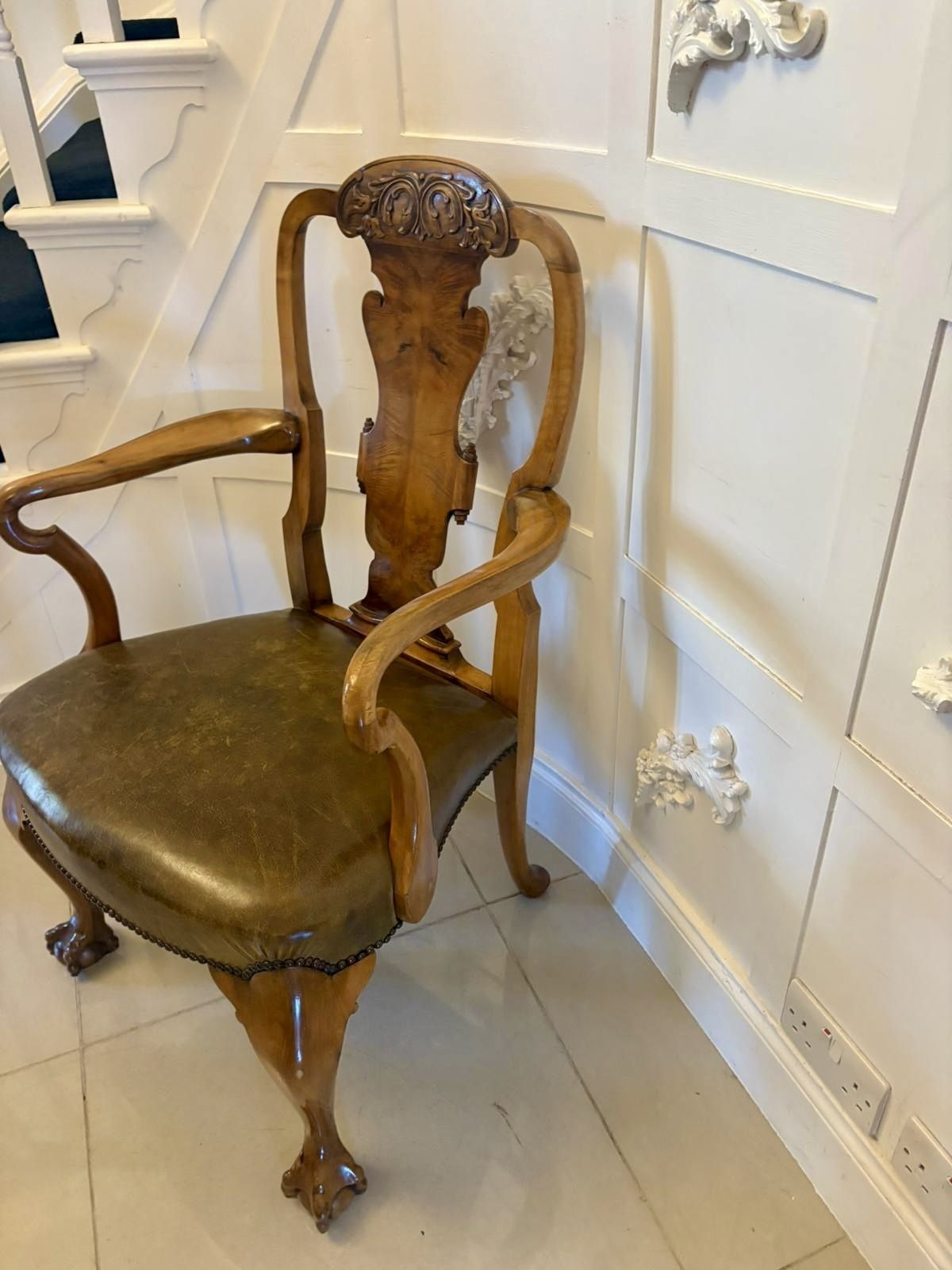 Outstanding Quality Antique 19th Century Carved Walnut Office Chair photo 1285.0