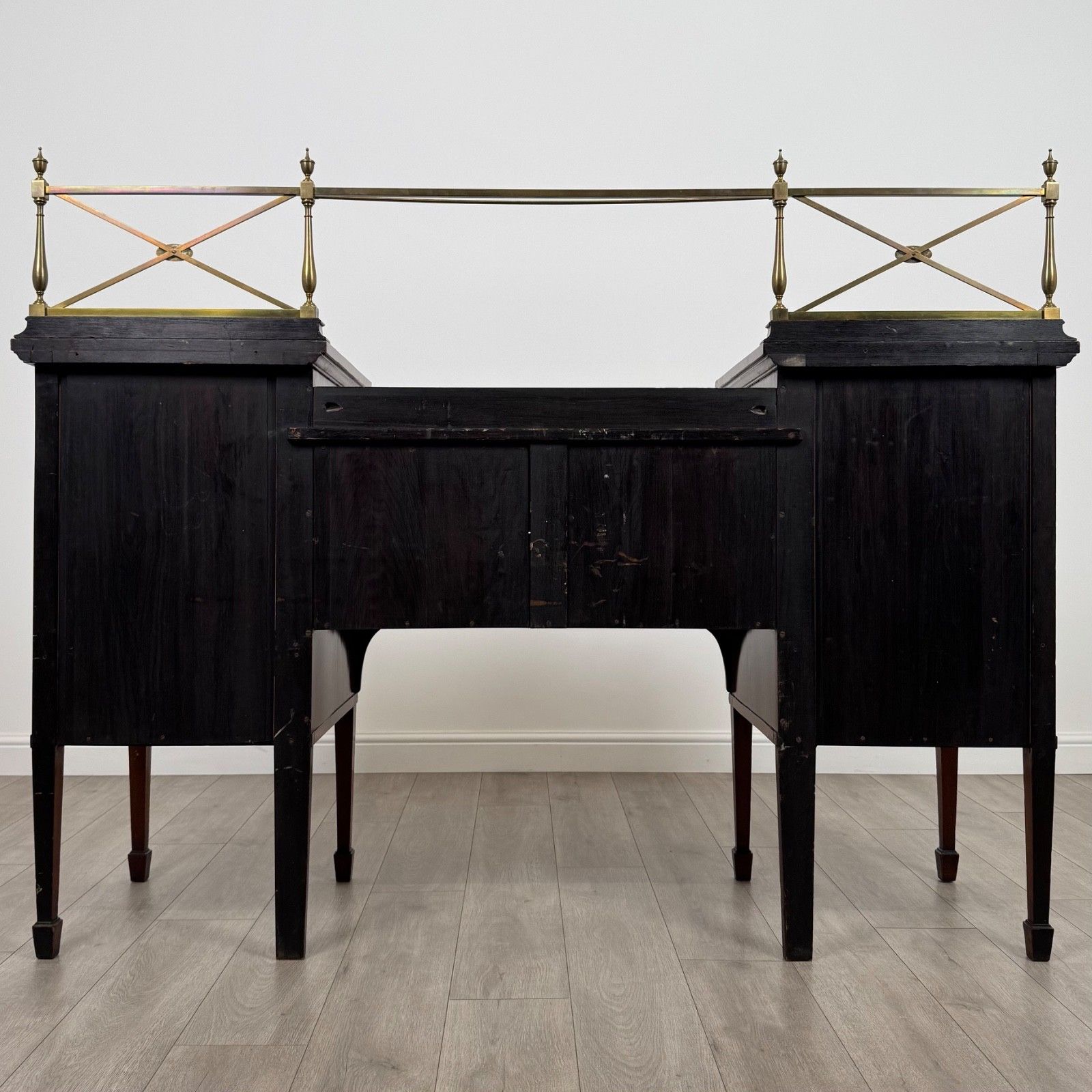 Antique 20th Century Good Quality Inlaid Sideboard In Mahogany photo vinterior