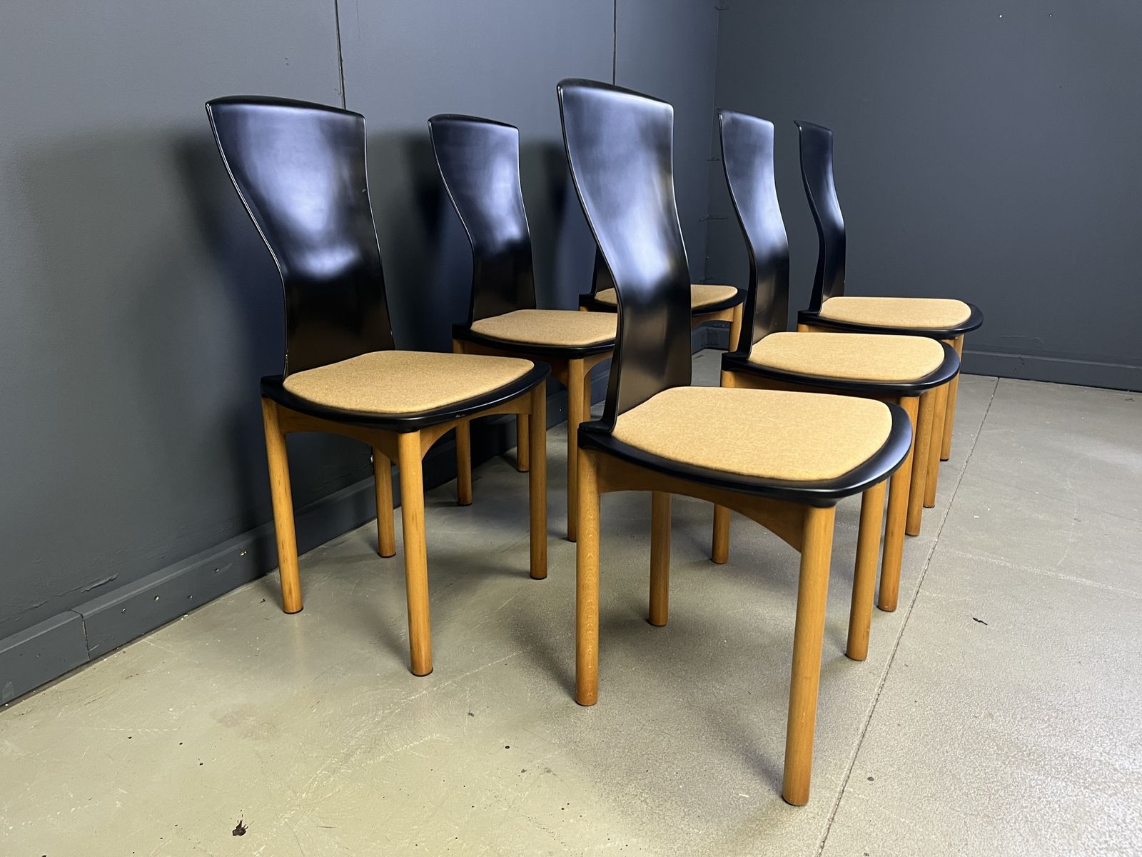 photo buy Vintage Pelope Dining Chairs By Francesco Binfarè For Cassina, 1990s