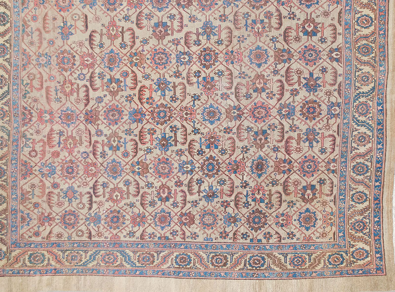 Textiles Antique Bakhshaysh Carpet 352x300cm photo