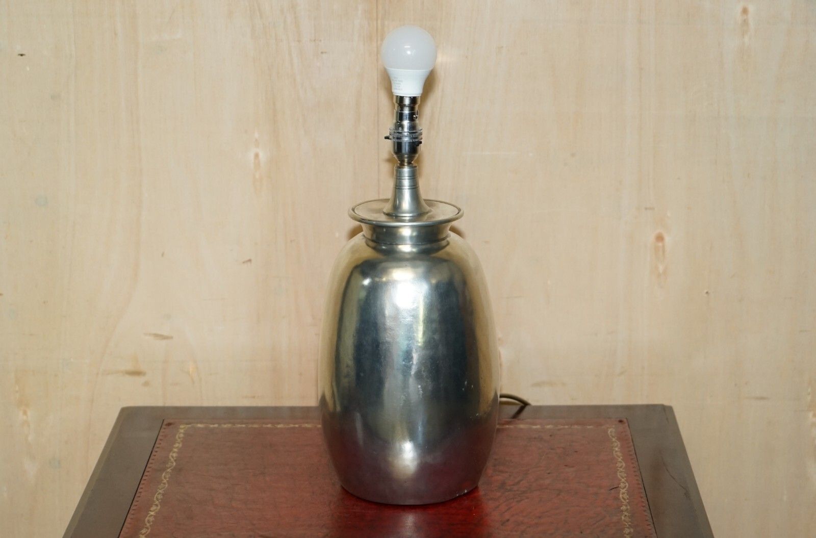 Large Owl Stamped Arte Italica Tavola Marinoni Vase Dome Shaped Pewter Lamp photo for sale