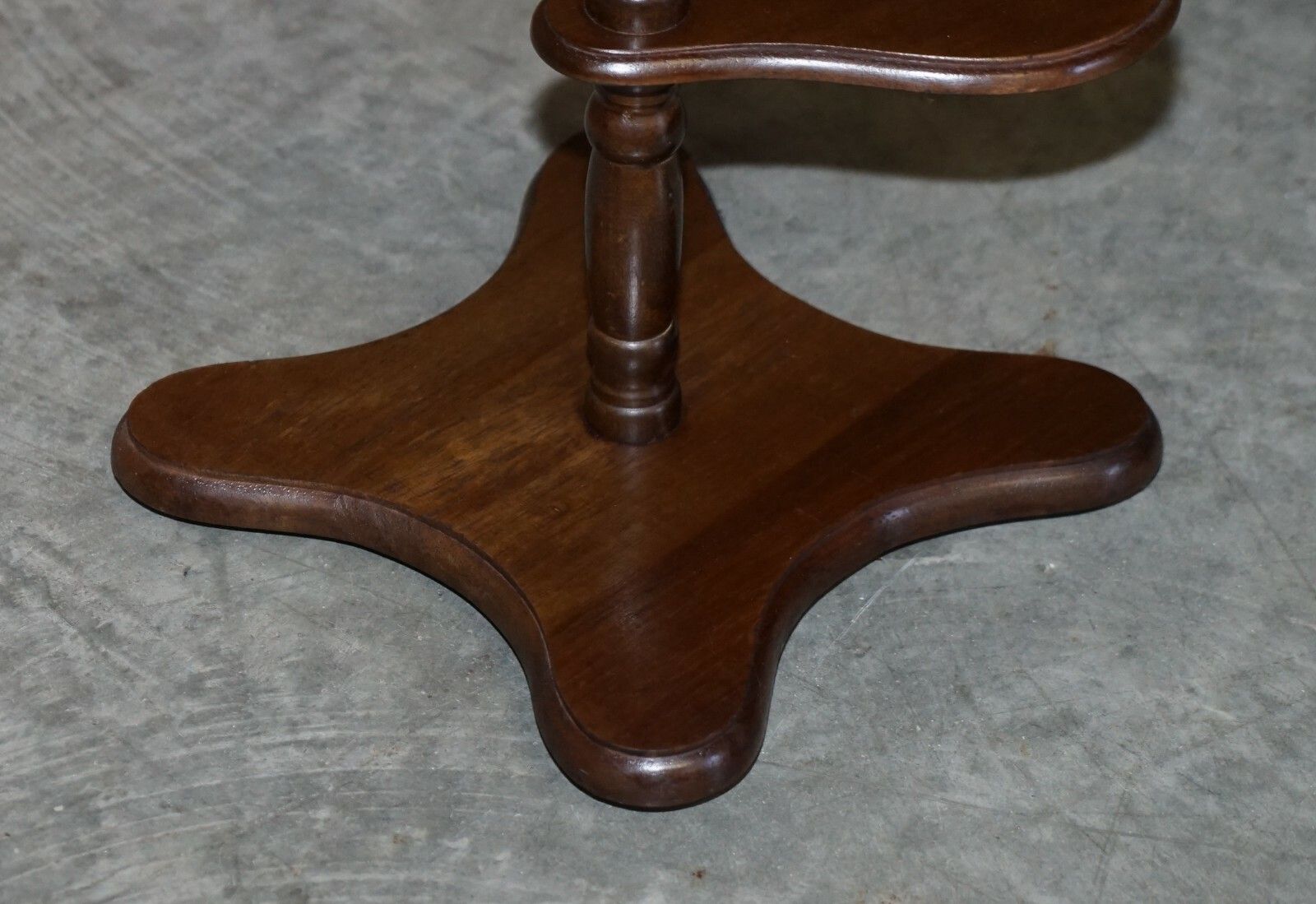 photo furniture Pair Of Hardwood Whatnot Adjustable Side End Tables Cake Stands Display Stands