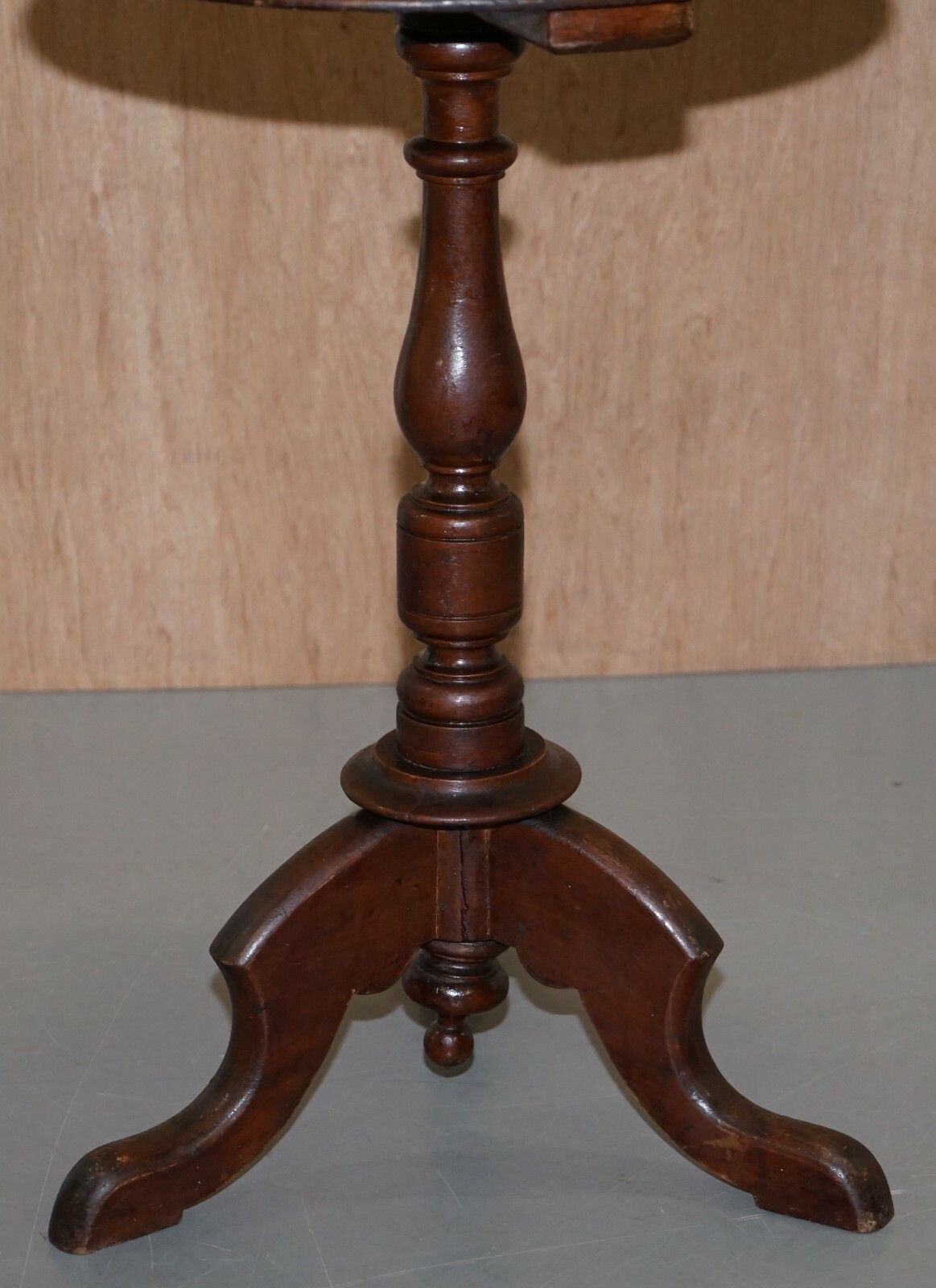 Large Edwardian Period English Solid Oak Side End Lamp Wine Occasional Table photo Furniture