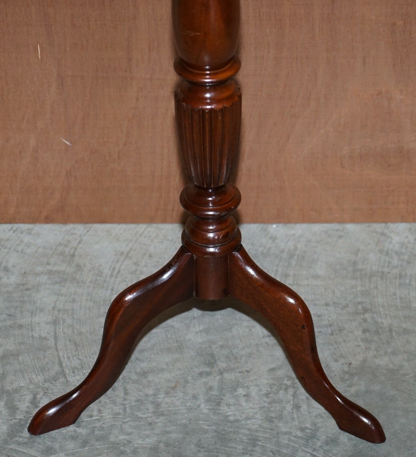 Lovely Antique Victorian Mahogany Hand Carved Jardiniere Plant Stand Pedestal photo for sale