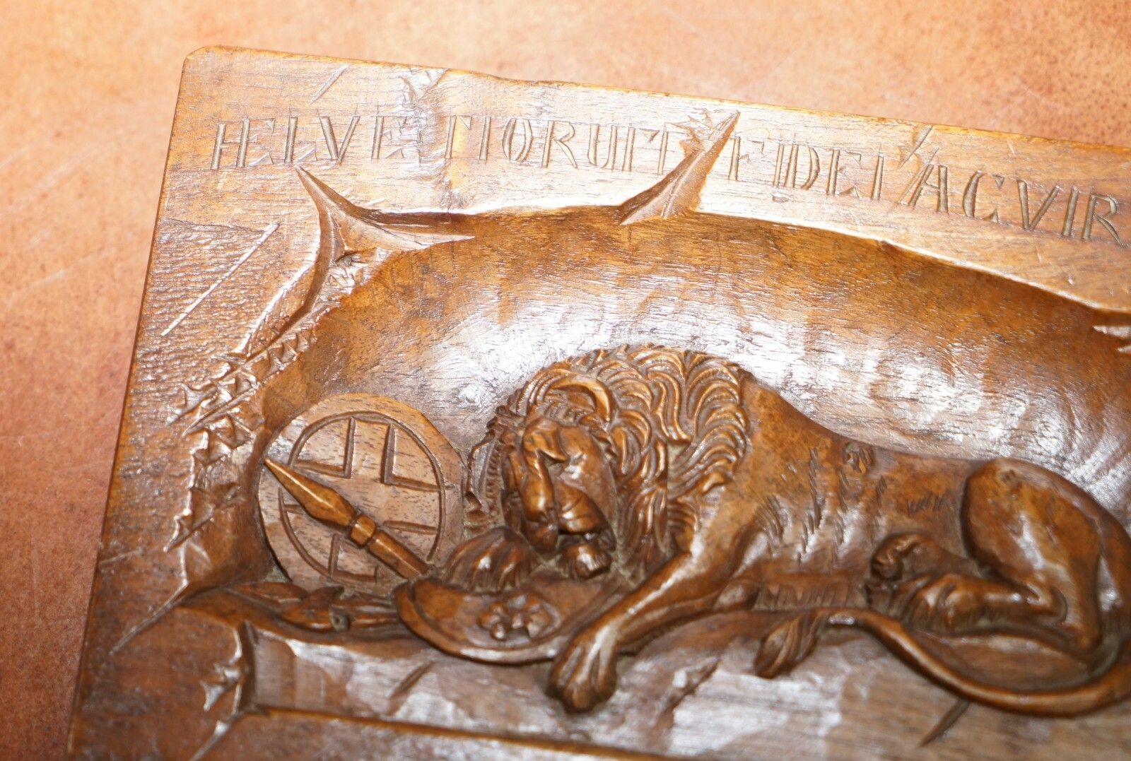 Sublime Vintage  Hand Cavred Wooden Plaque & Documents Of The Lion Of Lucerne photo 400.0