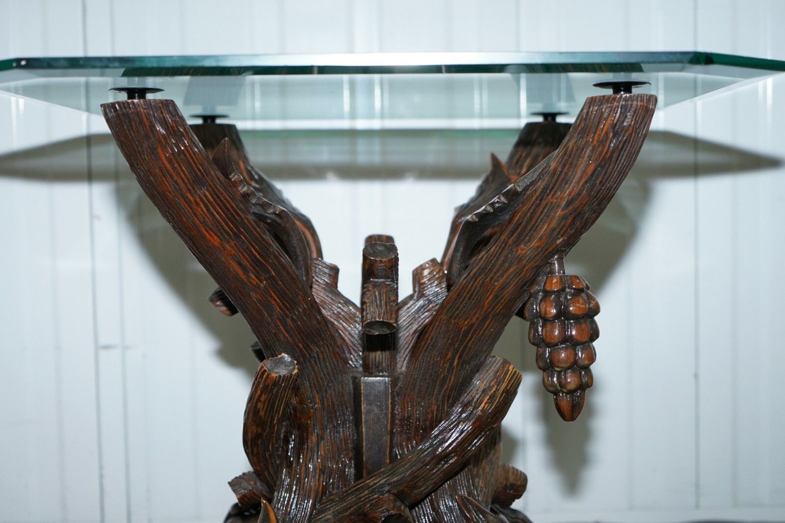 Black Forest Wood Carved With Leaved & Grapes Side Lamp End Wine Table Glass Top photo vintage