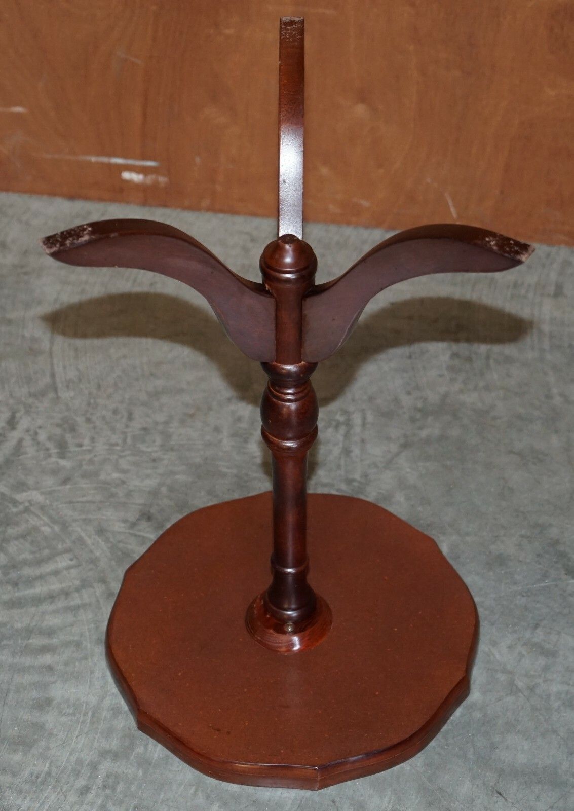 Vintage Mahogany Pie Crust Edge Brown Leather Tripod Side End Lamp Wine Table photo vintage