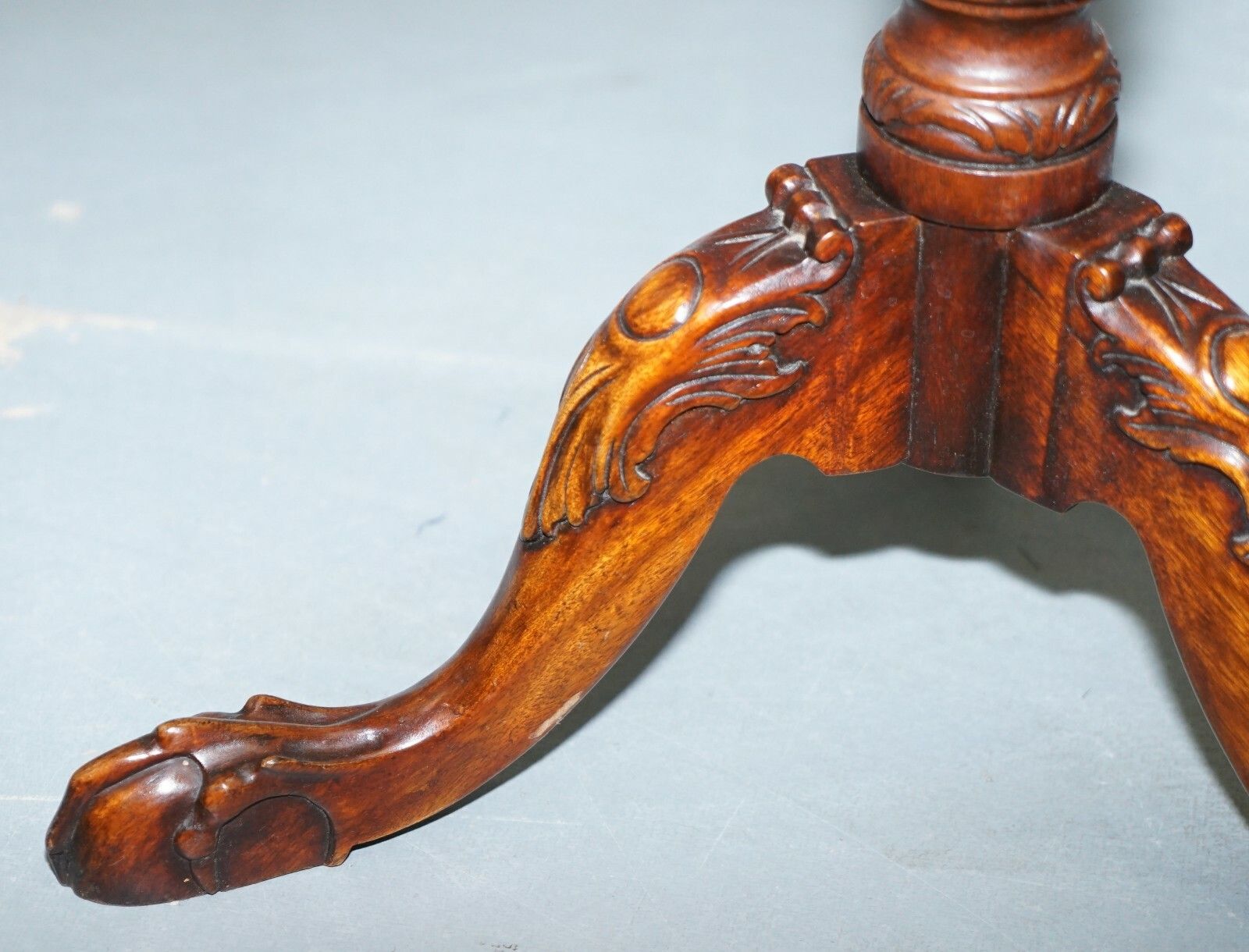 Tall Hand Carved Mahogany Jardiniere Stand, Claw & Ball Feet Scalloped Edge Top photo Home Decor