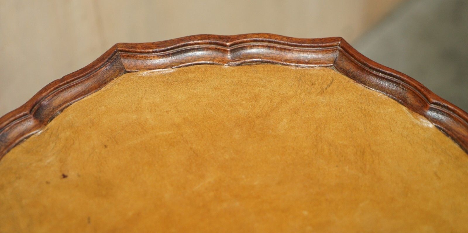 275.0 Restored Mahogany Pie Crust Edge Green Leather Tripod Side End Lamp Wine Table photo