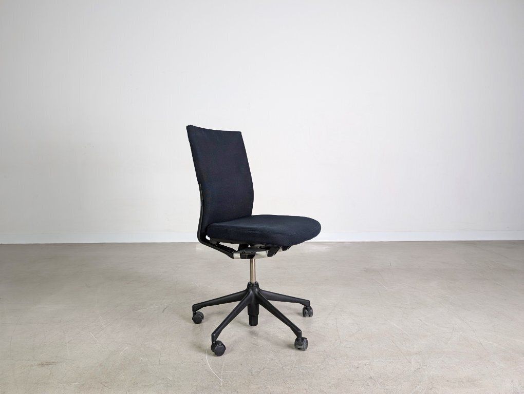 16x Vitra Bureaustoel T Chair Zwart Designstoel Directiestoel photo 310.0