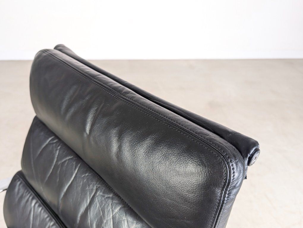 photo for sale Original Ea 216 Armchair Herman Miller Charles Ray Eames Soft Pad