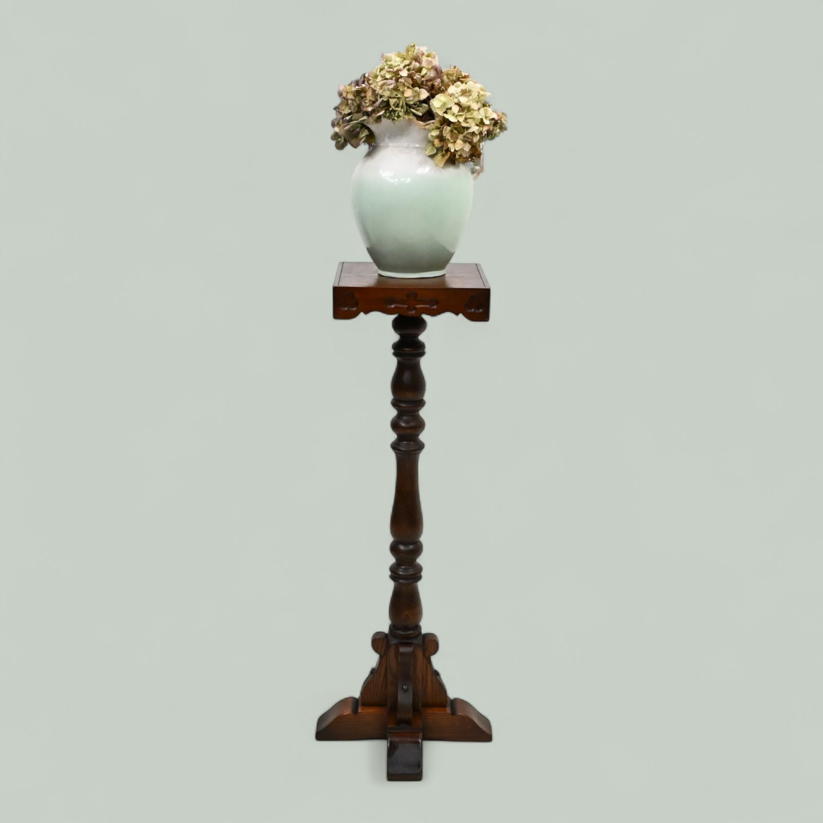 Old Charm Plant Stand Oak Tudor Brown Finish Model 2164 Free Nationwide Delivery photo vinterior