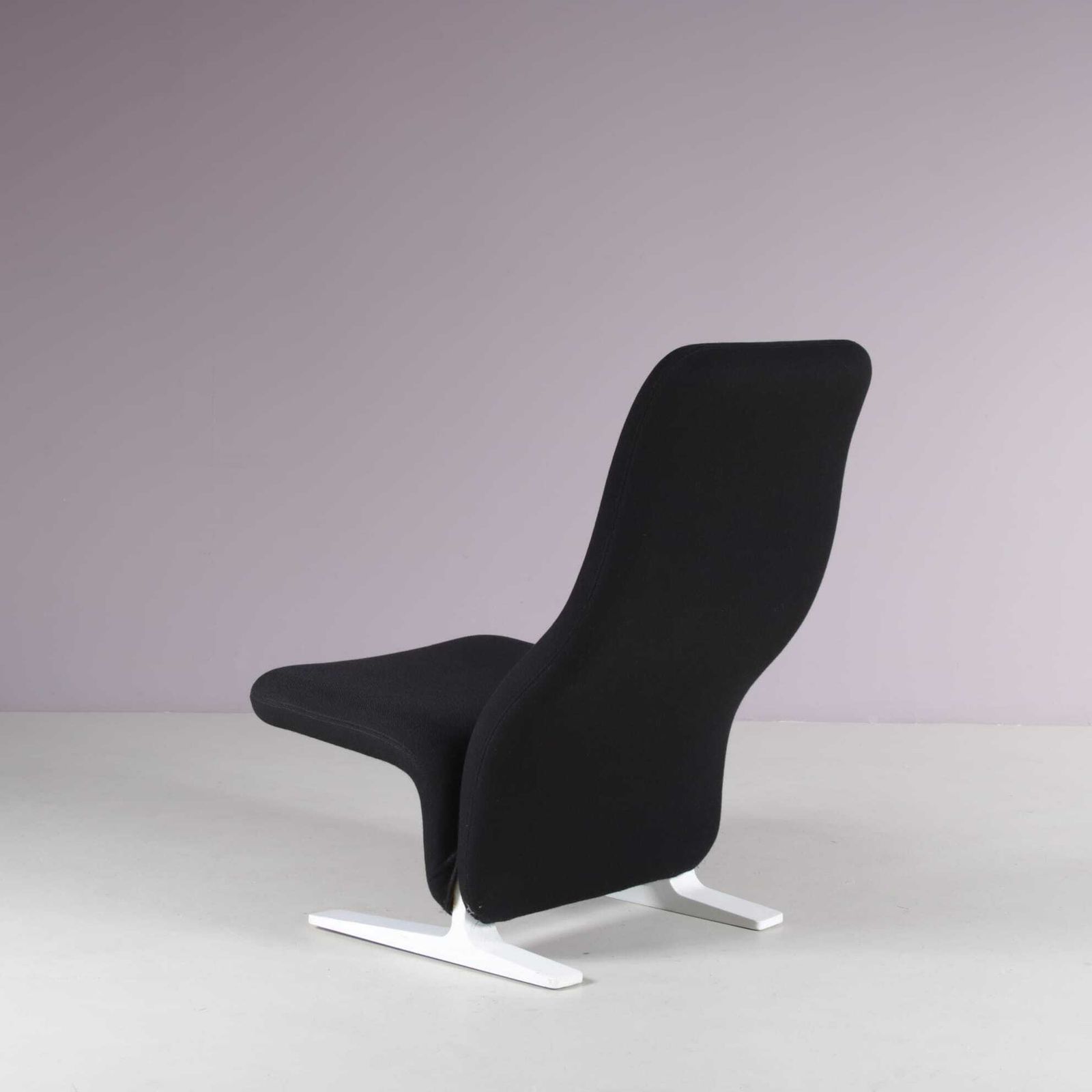 photo furniture 1970s “Concorde” Chairs By Pierre Paulin For Artifort, Netherlands
