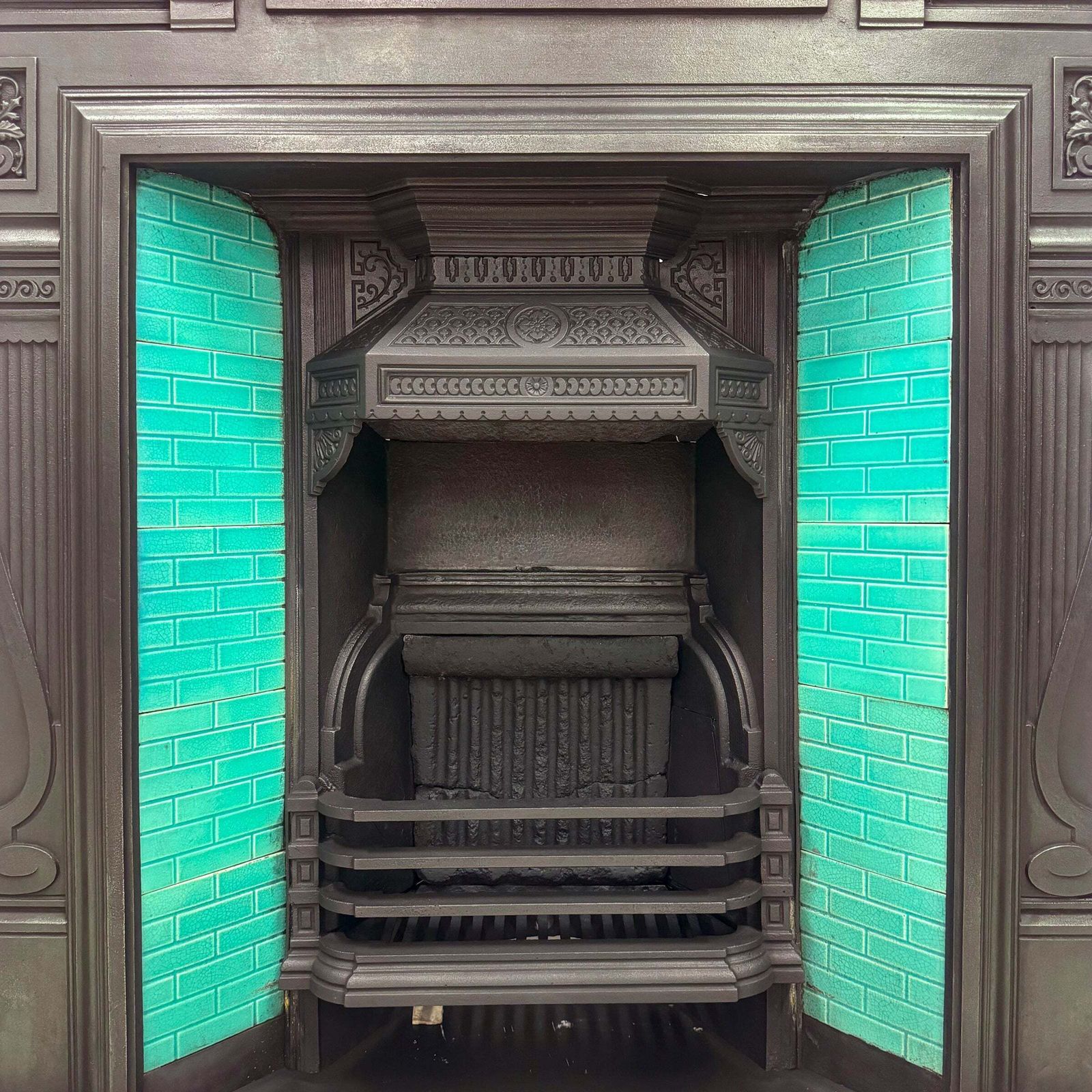 Antique Victorian Cast Iron Tiled Combination Fireplace photo vinterior