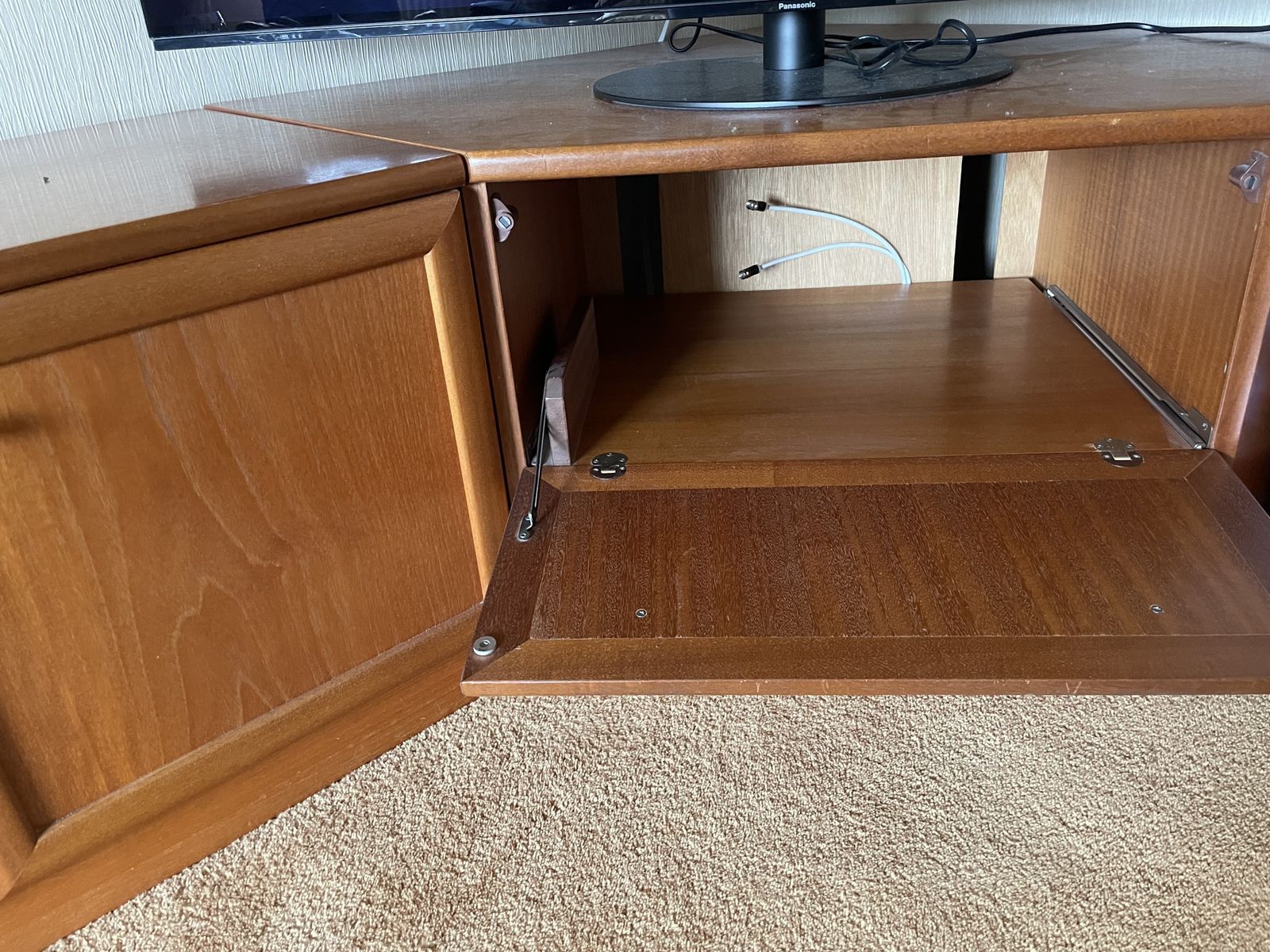 4 Piece McIntosh Furniture Set; Corner, Low, Display And Tv Unit