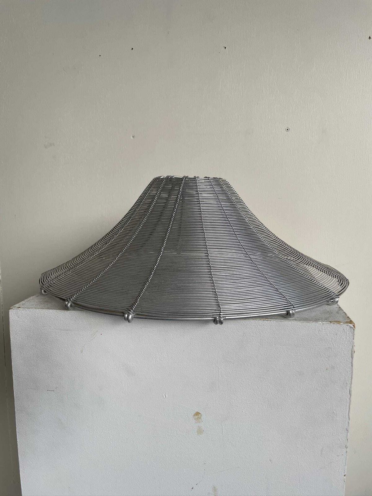 Postmodern Style Wire Metal Pendant Ceiling Lamp Shade Modernist