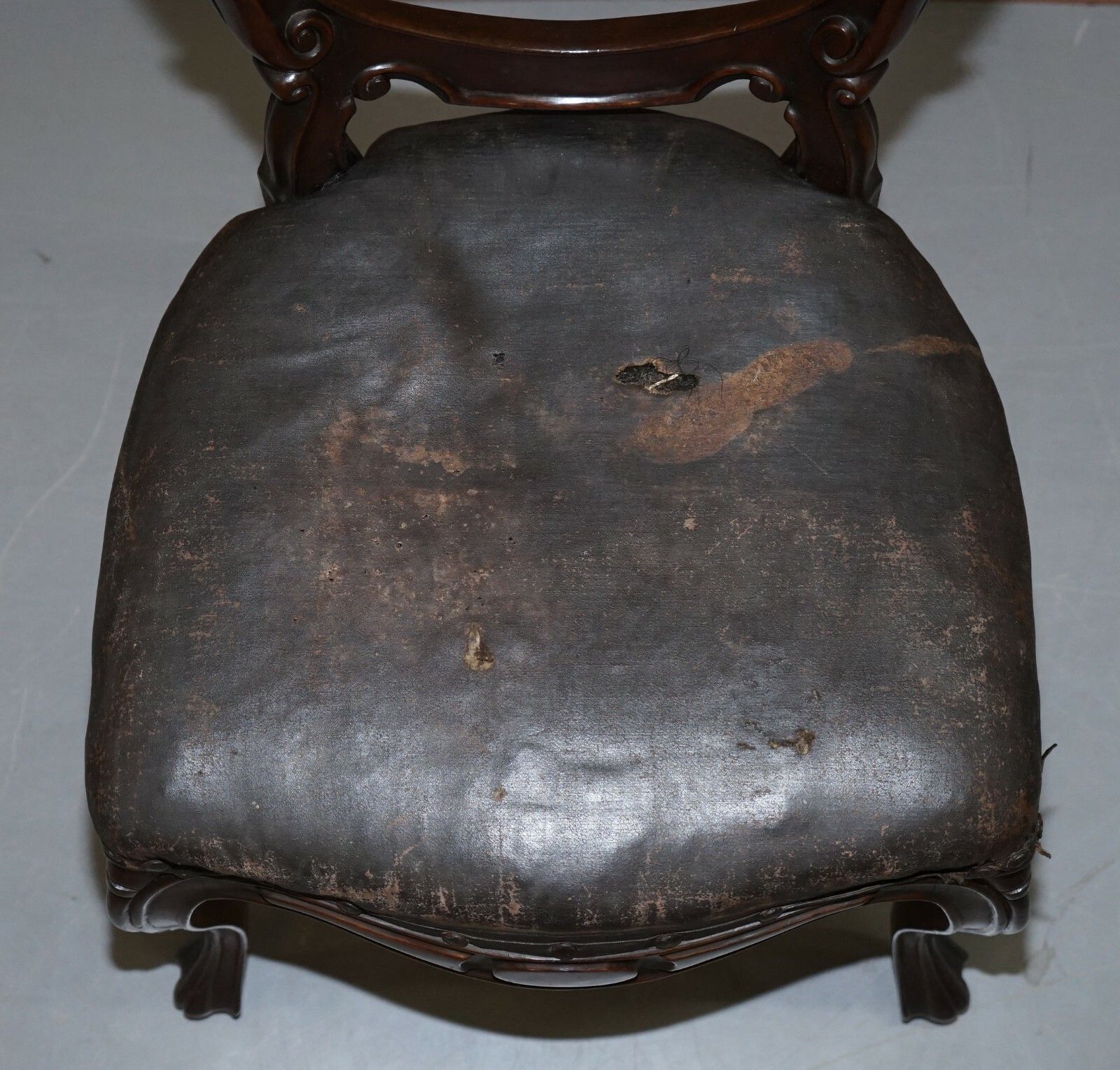 Victorian Hand Carved Mahogany Spoon Medallion Back Occasional Dining Chair photo vinterior