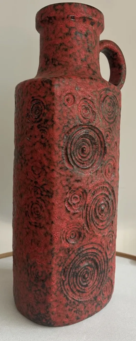 photo vintage 1970s German Fat Lava Scheurich Keramik Red & Black Handled "Jura" Pottery Vase