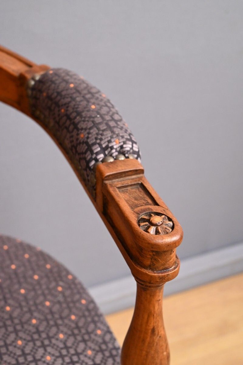 photo furniture Pair Of Stained Beech Armchairs – Early 20th Century