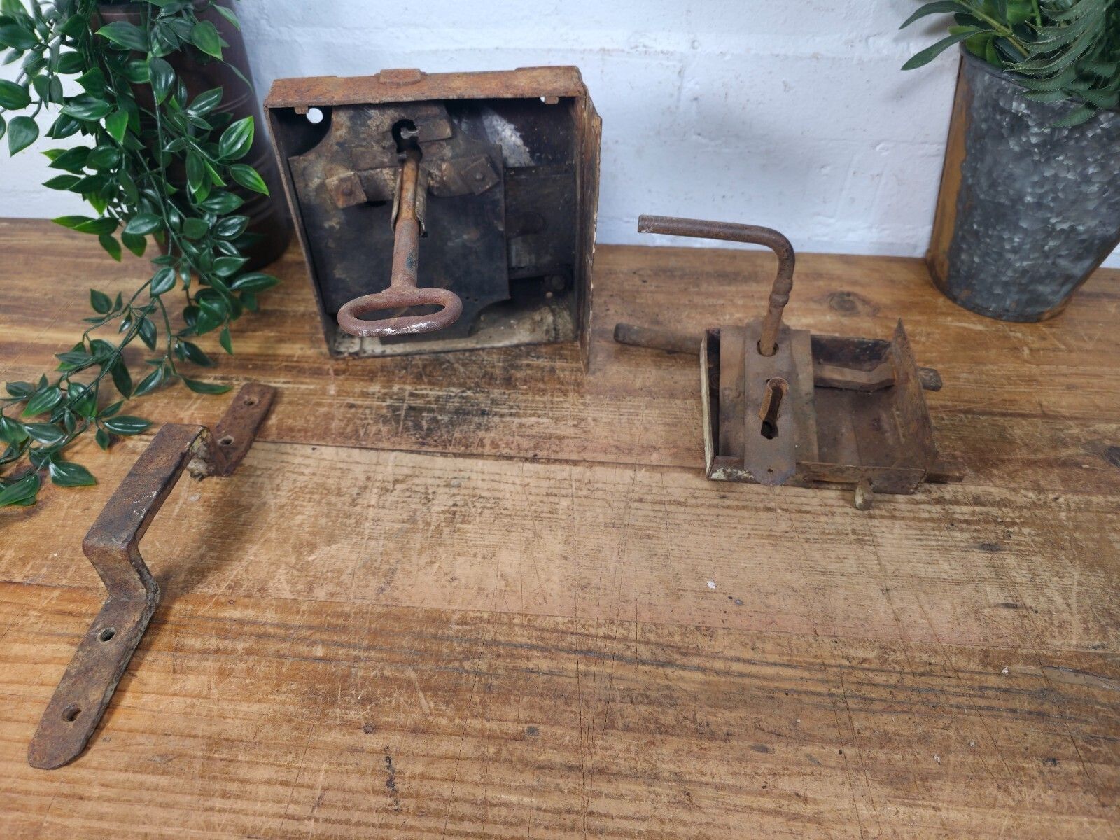 Antique 17th 18th Century Blacksmith Made Door Lock With Key And Handle photo Home Fixtures