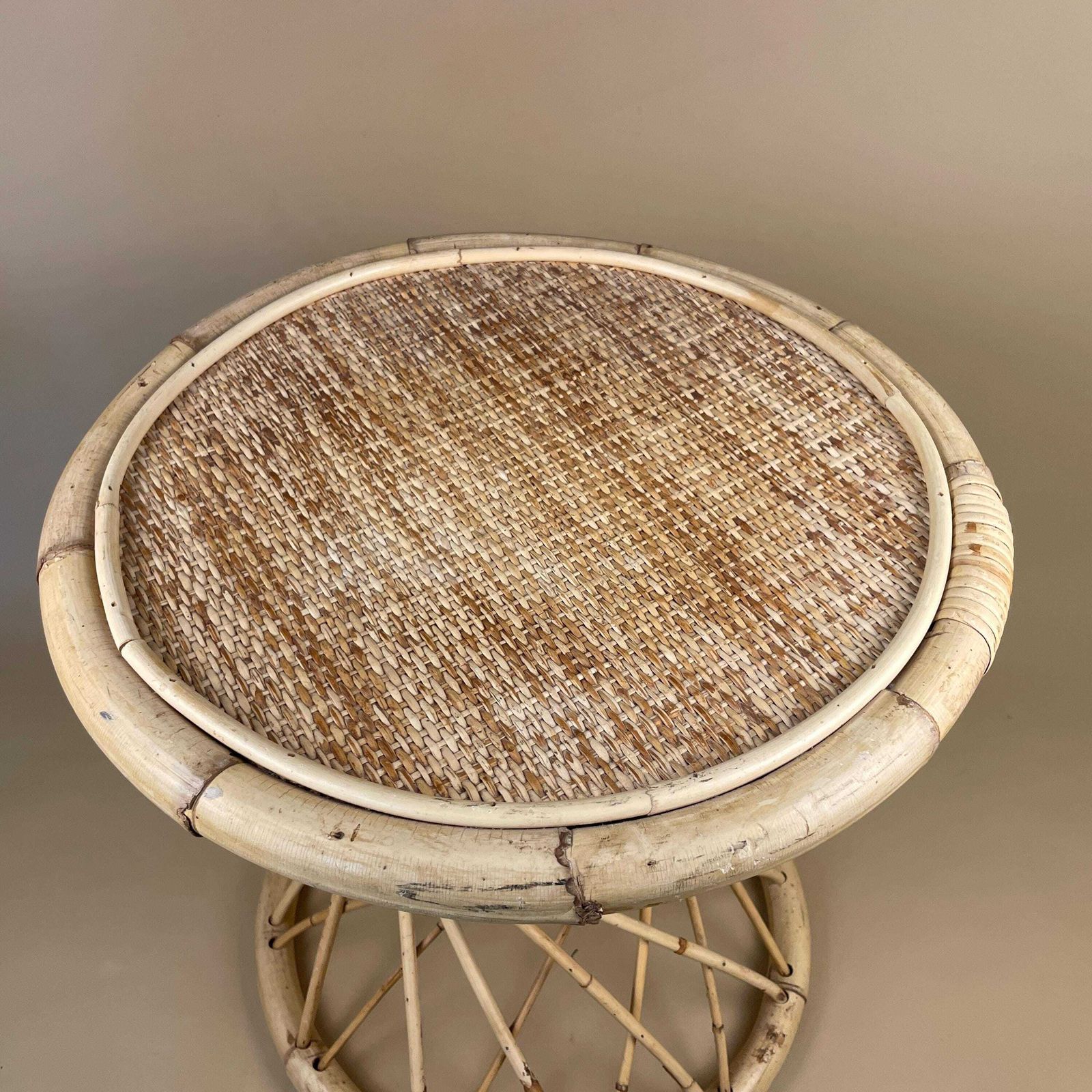 Vintage Bamboo Coffee Table Round Twisted Base Circle Woven Rattan Top Retro Rustic Living Room Lounge 20th Century Decorative Bohemian photo Furniture