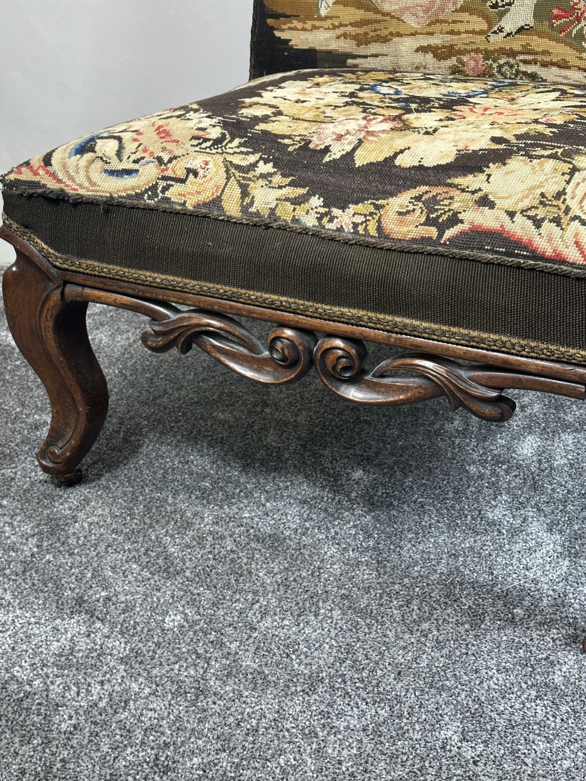 Victorian Rosewood Salon Chair photo furniture