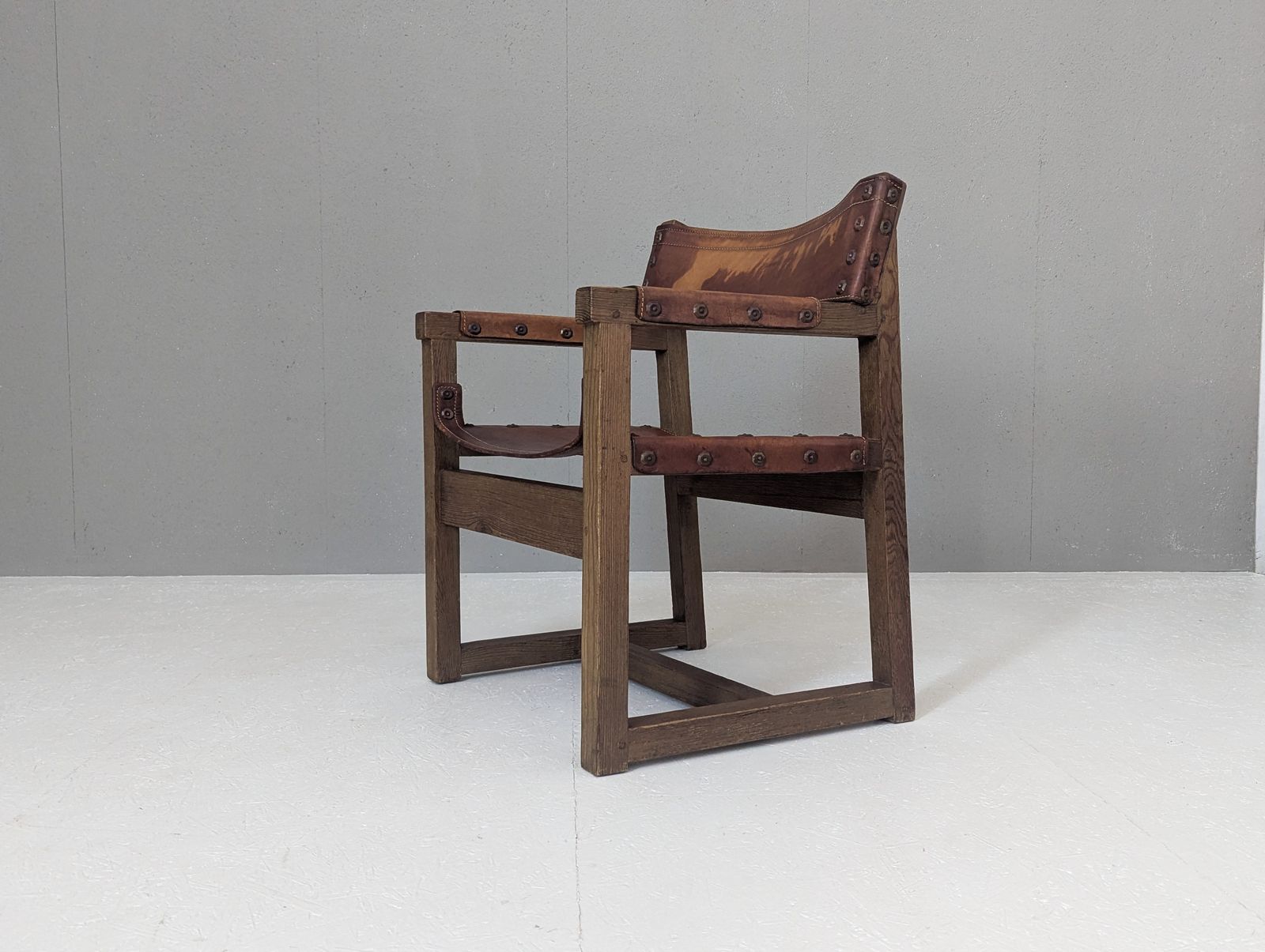 photo vinterior Spanish Brutalist Leather Armchair By Biosca, 1950s
