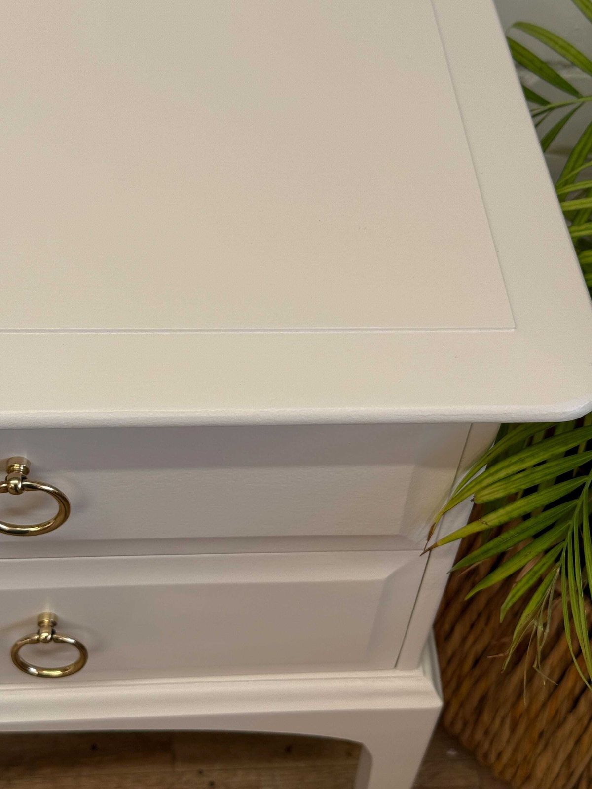photo furniture Stag Minstrel 5 Drawer Dressing Table Professionally Painted In ‘Joa’s White’ By Farrow & Ball