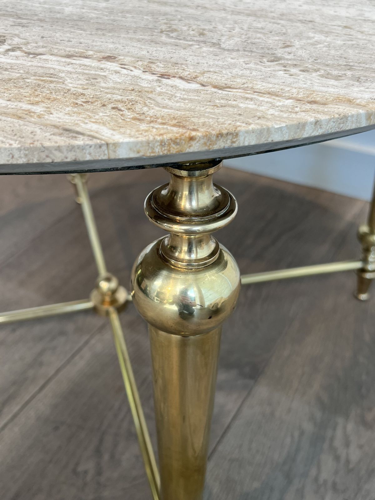 photo vintage Brass Coffee Table With White Marble Top In The Style Of Maison Ramsay