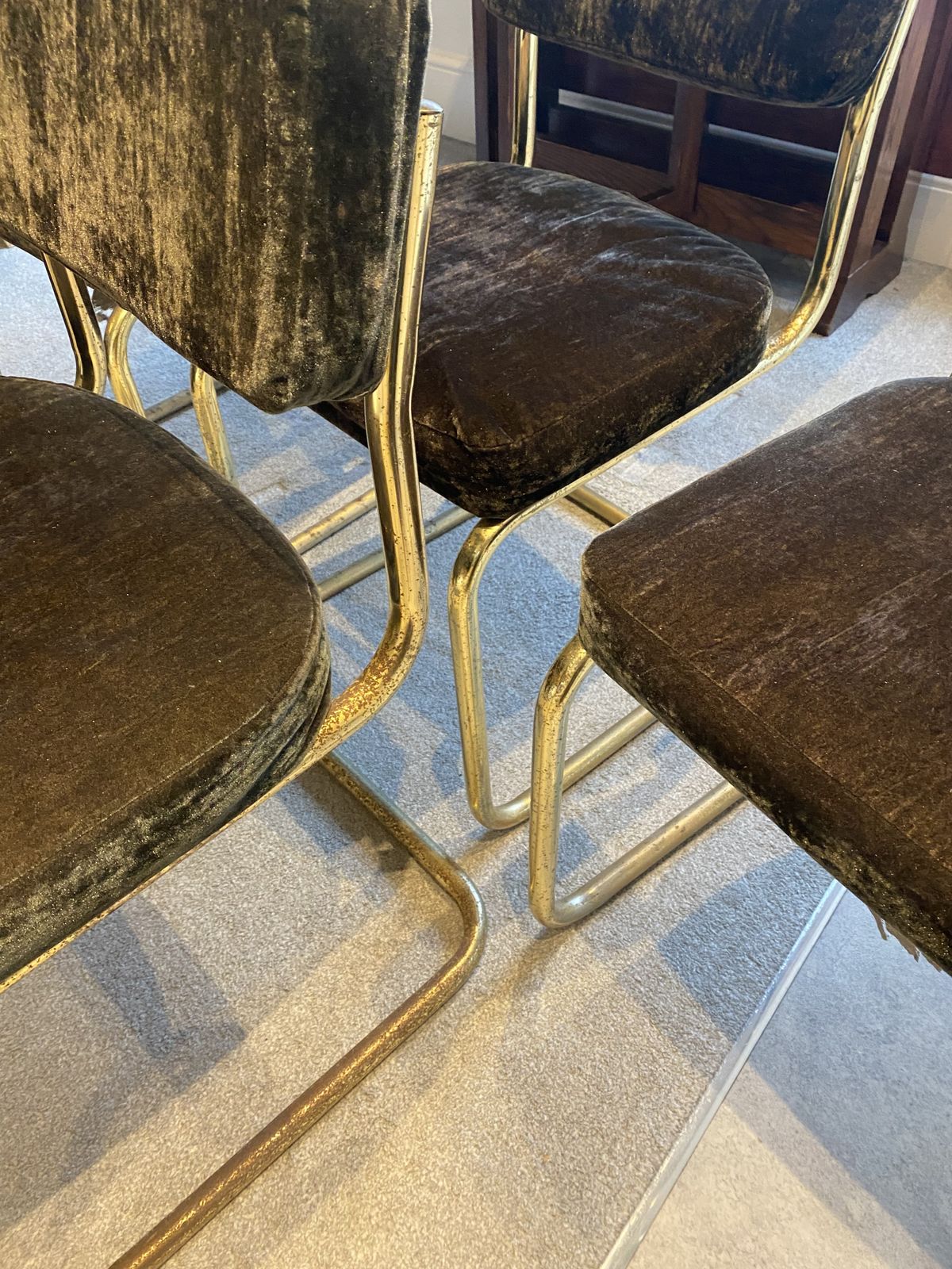 Set Of 4 Dining Chairs In Green Velvet photo Furniture
