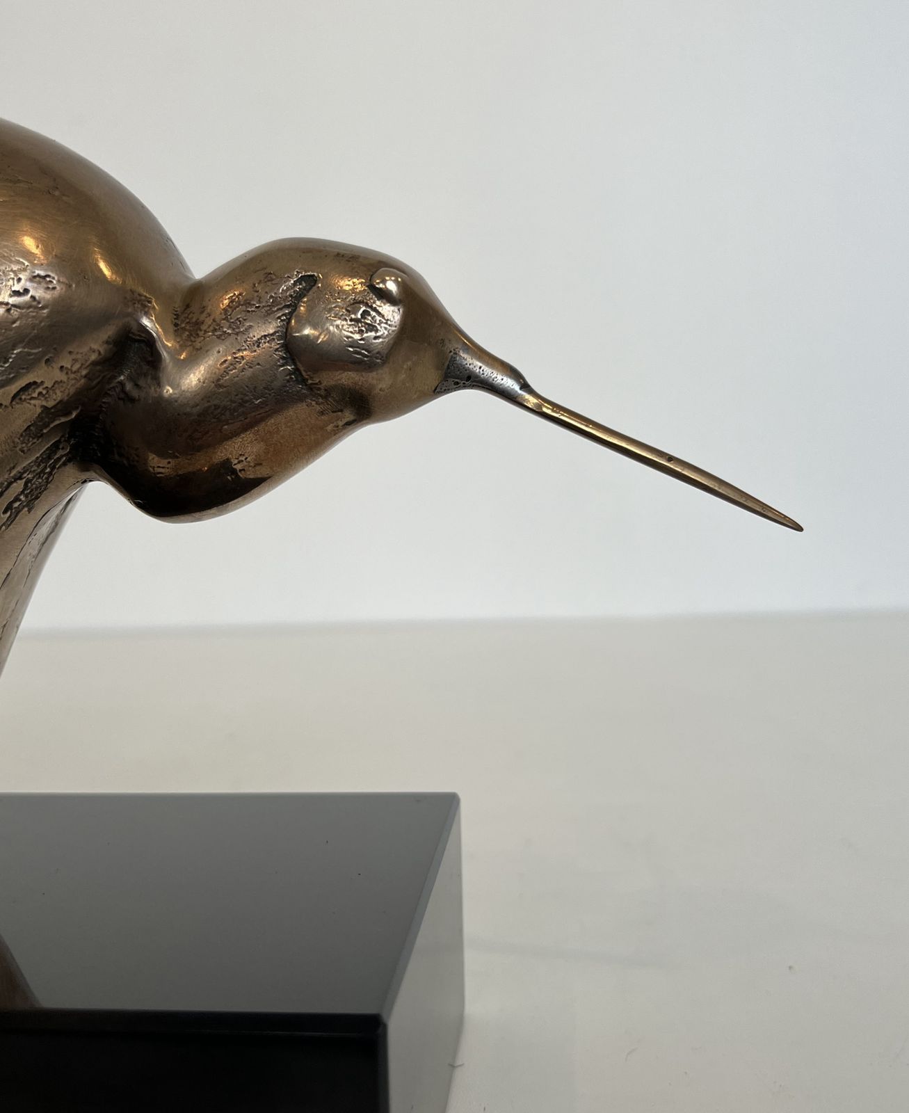 Bronze Sculpture Representing A Stylized Bird On A Black Marble Base, Signed And Numbered photo vinterior