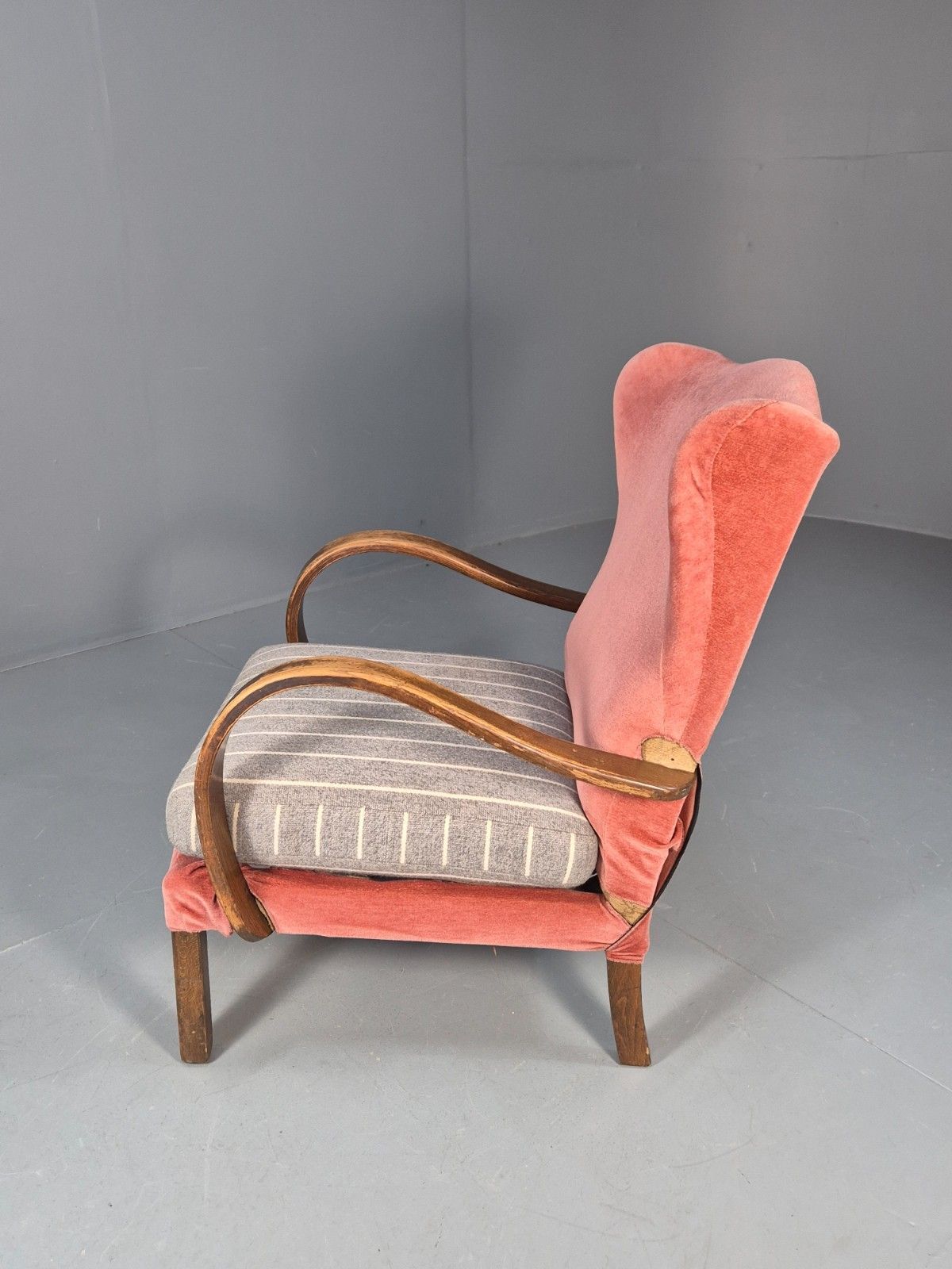 photo vintage Vintage 1950s Lounge Chair Wingback Beech Frame Retro Eb10265 Mben