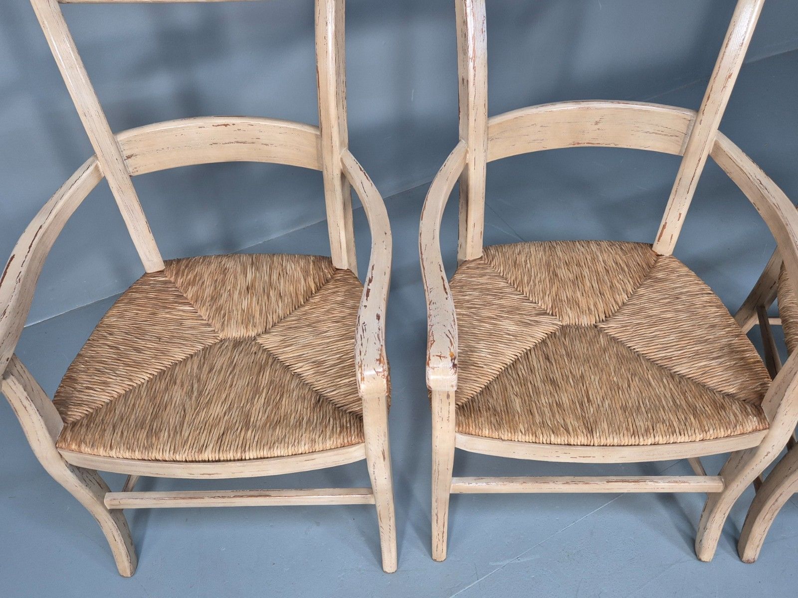 photo vintage 3 Vintage Rush Seated Country Elbow Chairs Modern Antique Style Eb10183 Vdin
