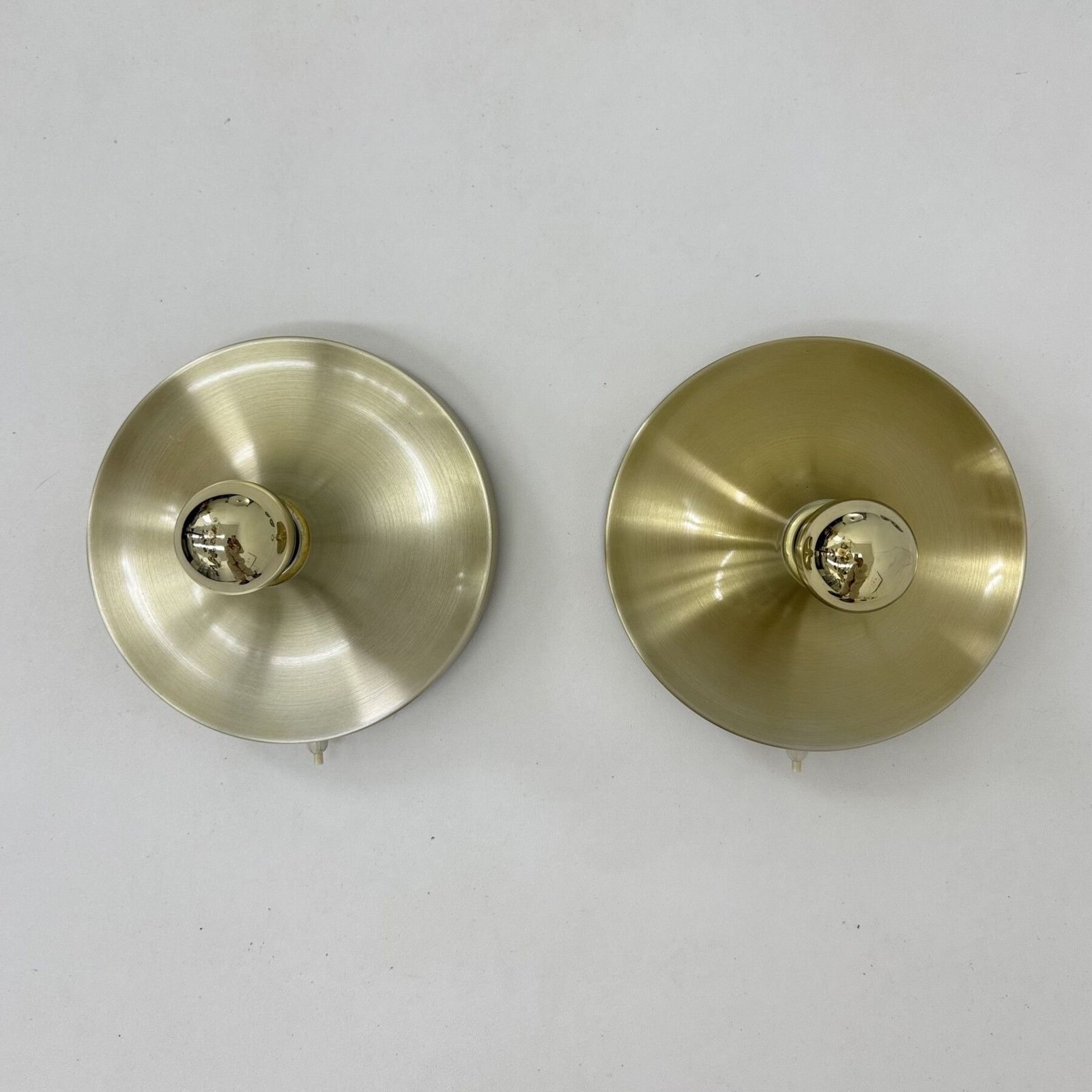 Mid Century Design Honsel Space Age Disc Lamp, Jaren 1970, Toegeschreven Aan Charlotte Perriand Voor Les Arcs photo furniture
