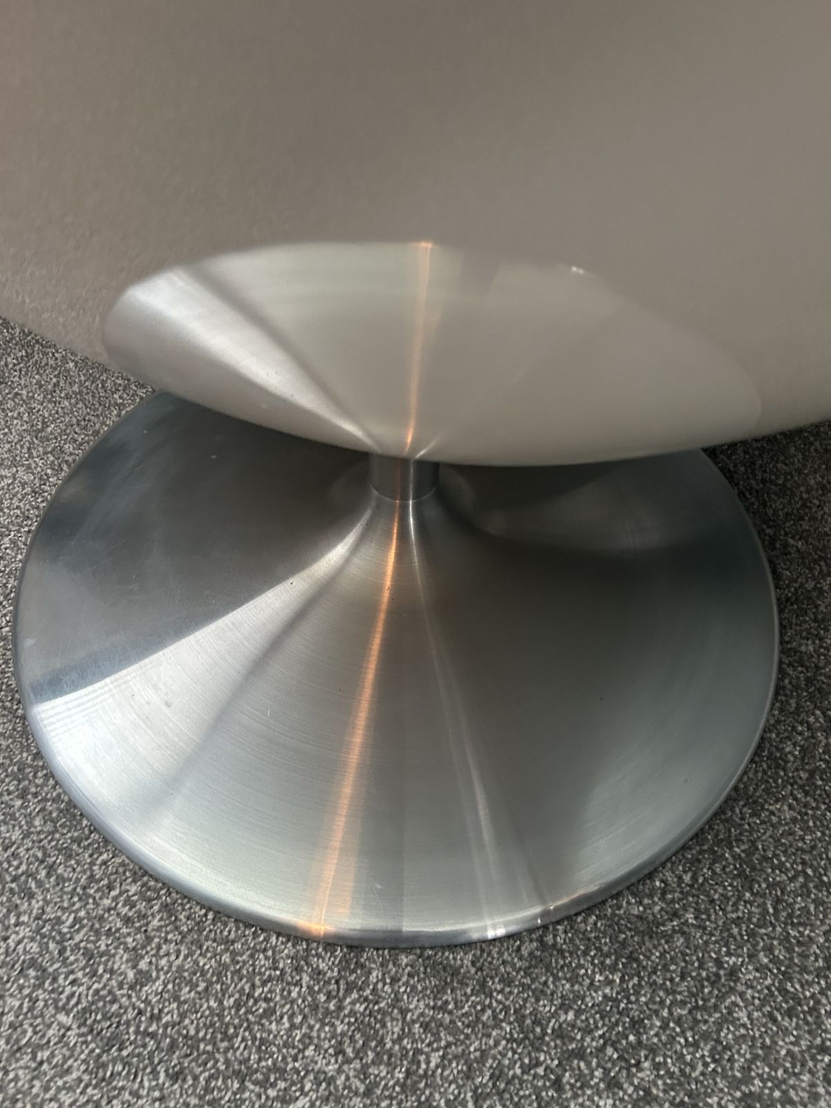 Terence Conran Egg Chair photo Furniture