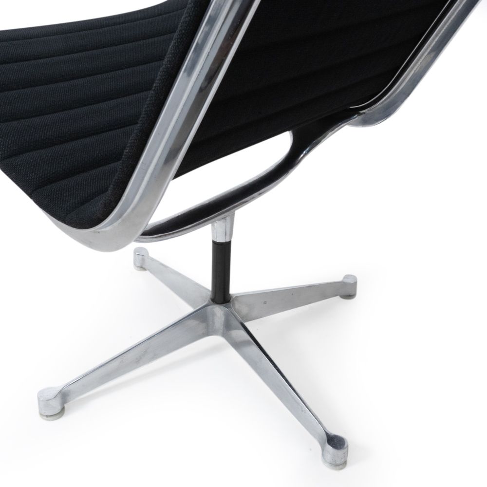 Herman Miller Eames Alu Group Lounge Chair photo vintage