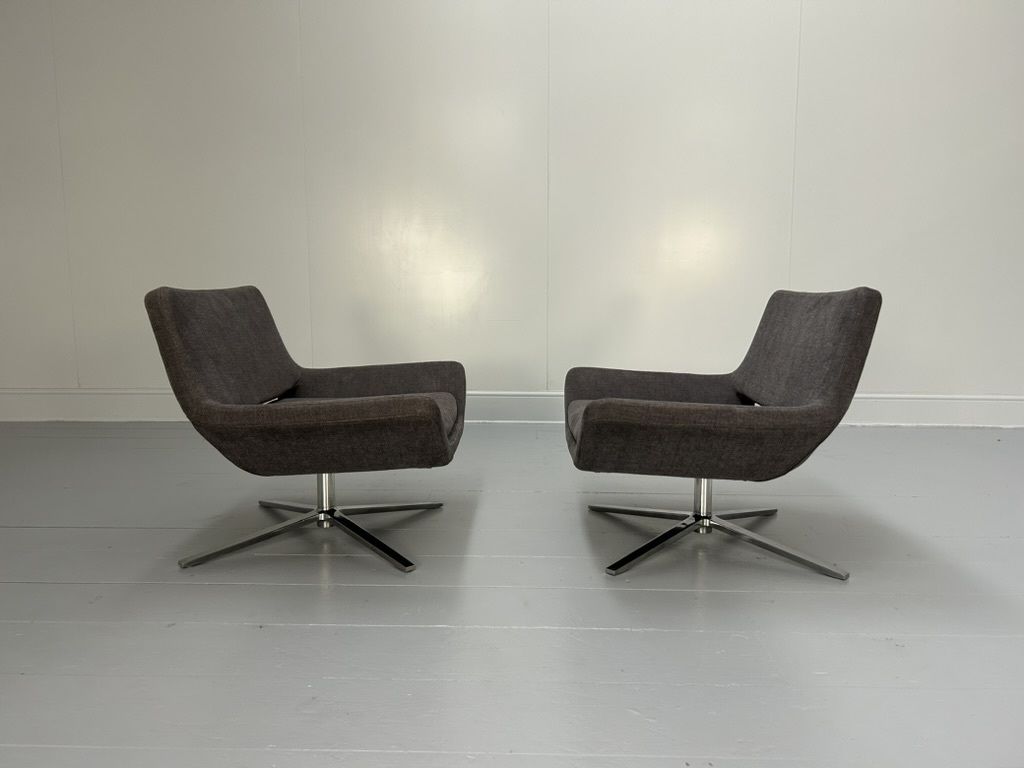 Pair Of B&B Italia “Metropolitan Me84” Armchairs – In Mid Grey Fabric photo Furniture