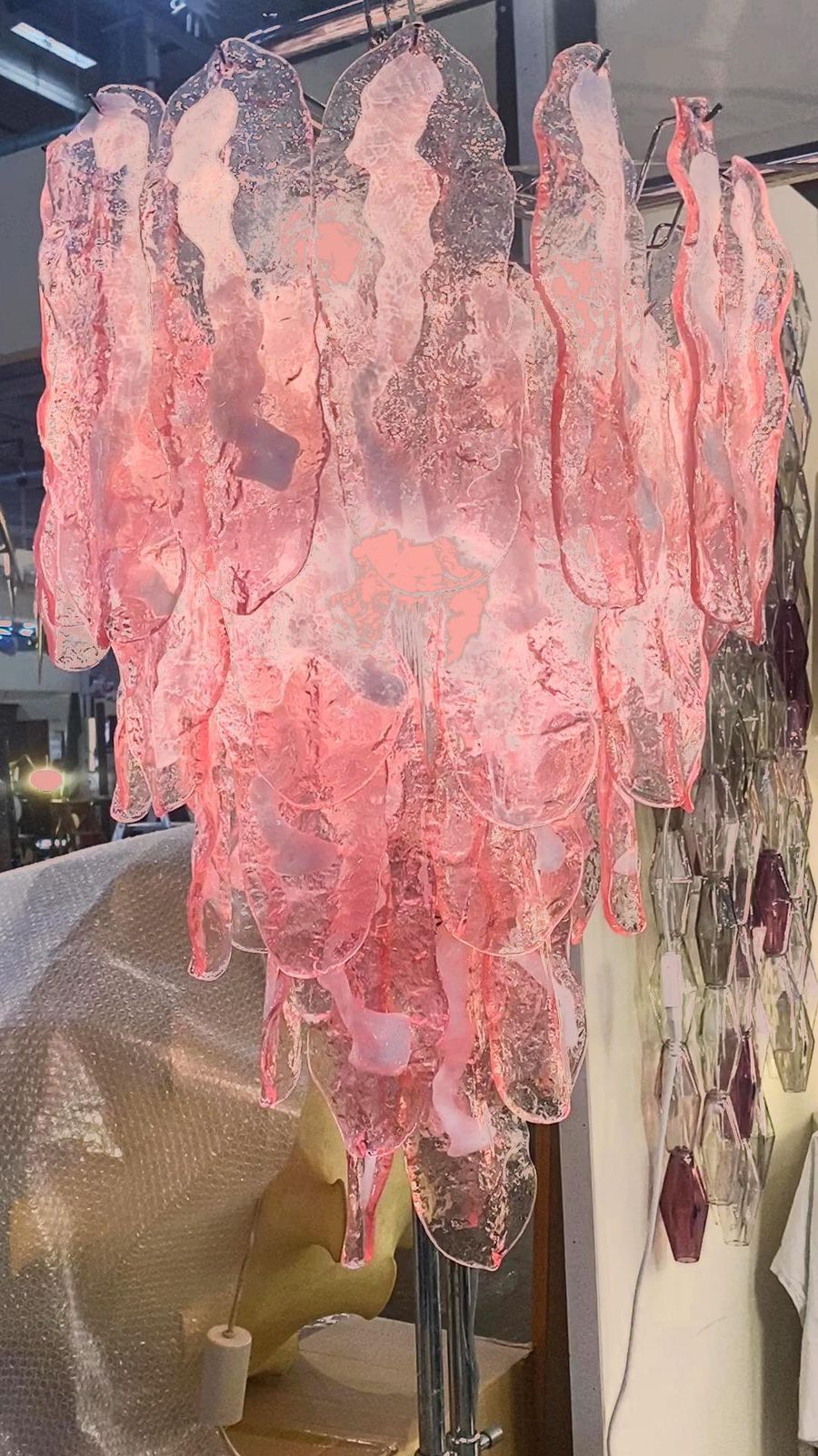 Contemporary Ivenetian Pink “Fiamme Flames” Murano Glass Chandelier photo buy