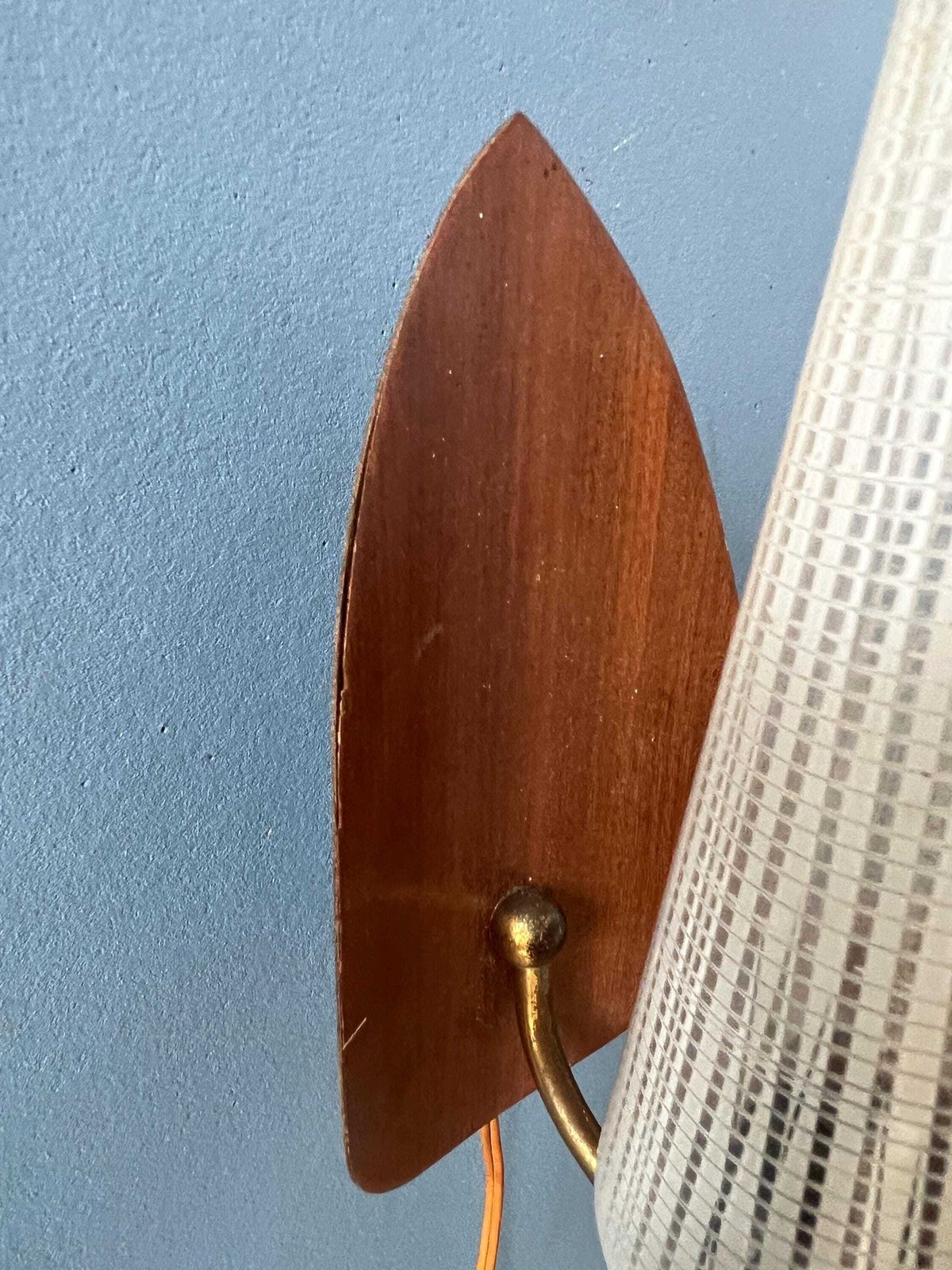 photo furniture Mid Century Scandinavische Glazen Wandlamp