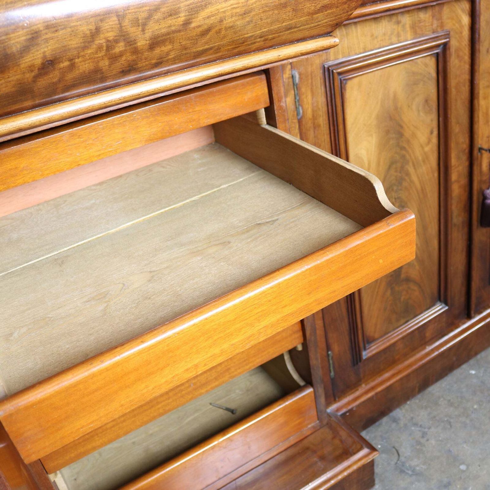 photo furniture Antique Ornate Carved Mahogany Sideboard With Mirror And Secret Drawers