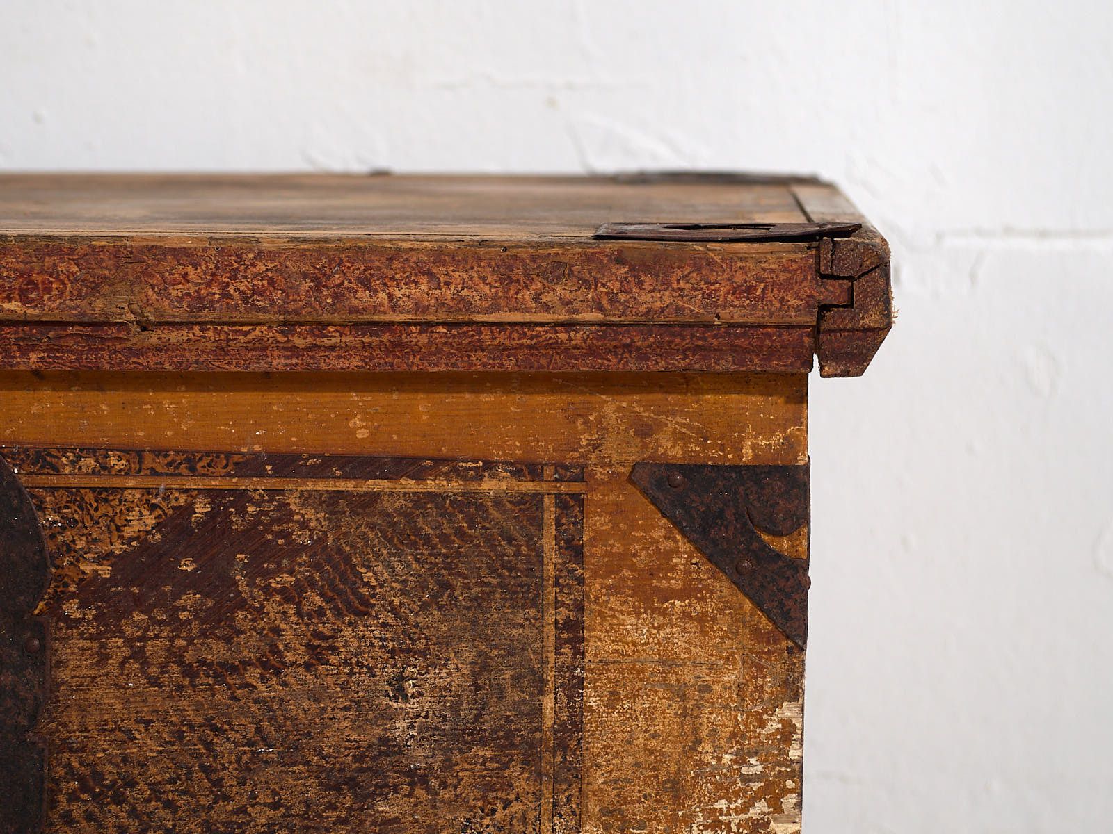 Antique Folk Art Bridal Trunk (C.1820) #103 photo vinterior