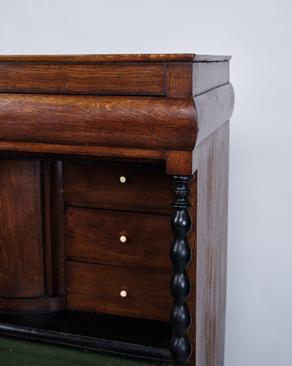 Secretary – Polished Oak – Green Felt Cloth & Brass Handles – 4 Drawers – 1820s photo vinterior