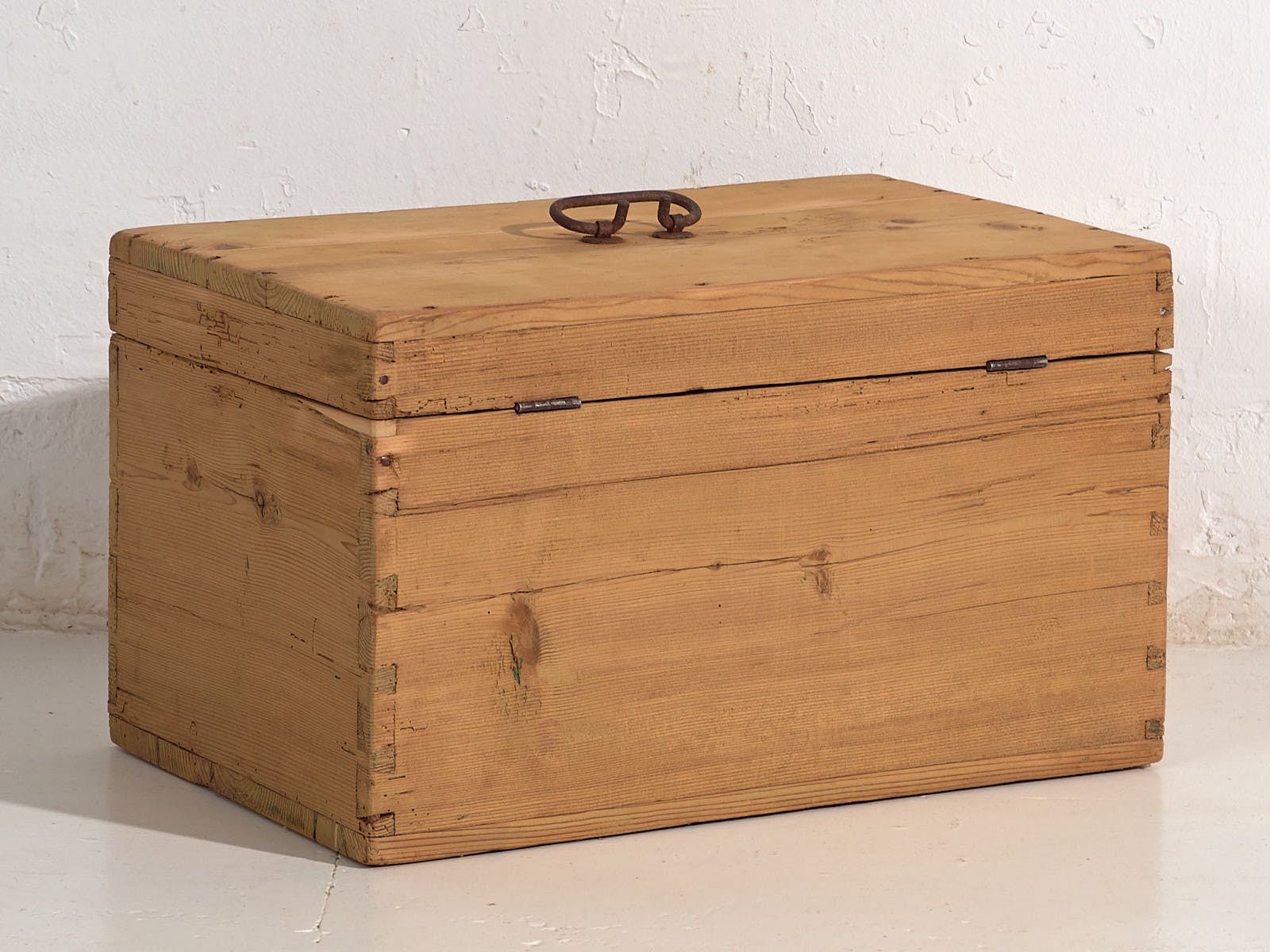 Small Antique Chest (C.1920) #2 photo vinterior