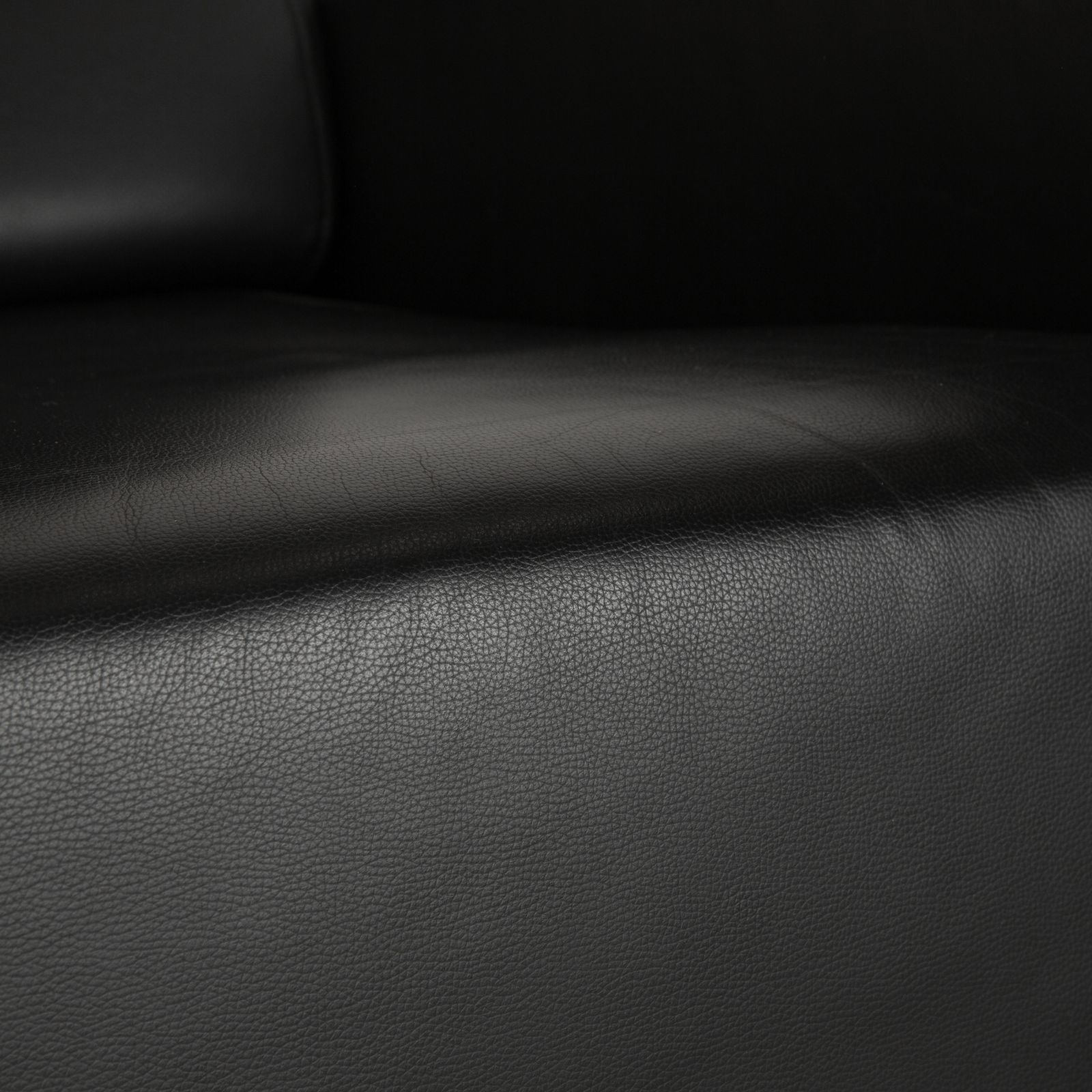Ligne Roset Jul Leather Fauteuil Zwart photo for sale