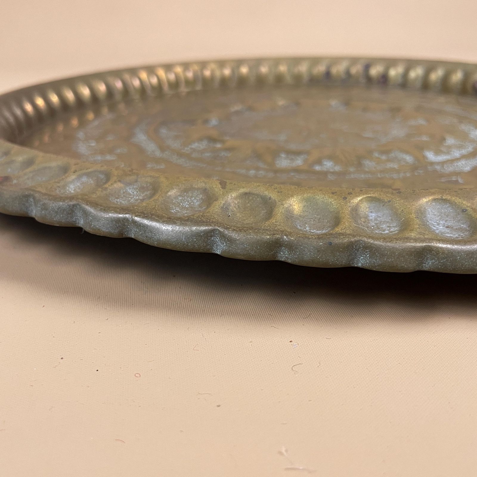 Antique Metal Gold Indian Patterned Brass Tray 42cm Plate Asian Handmade Etched Intricate Decorative Patterned Wall Art Round Vintage photo Home Decor