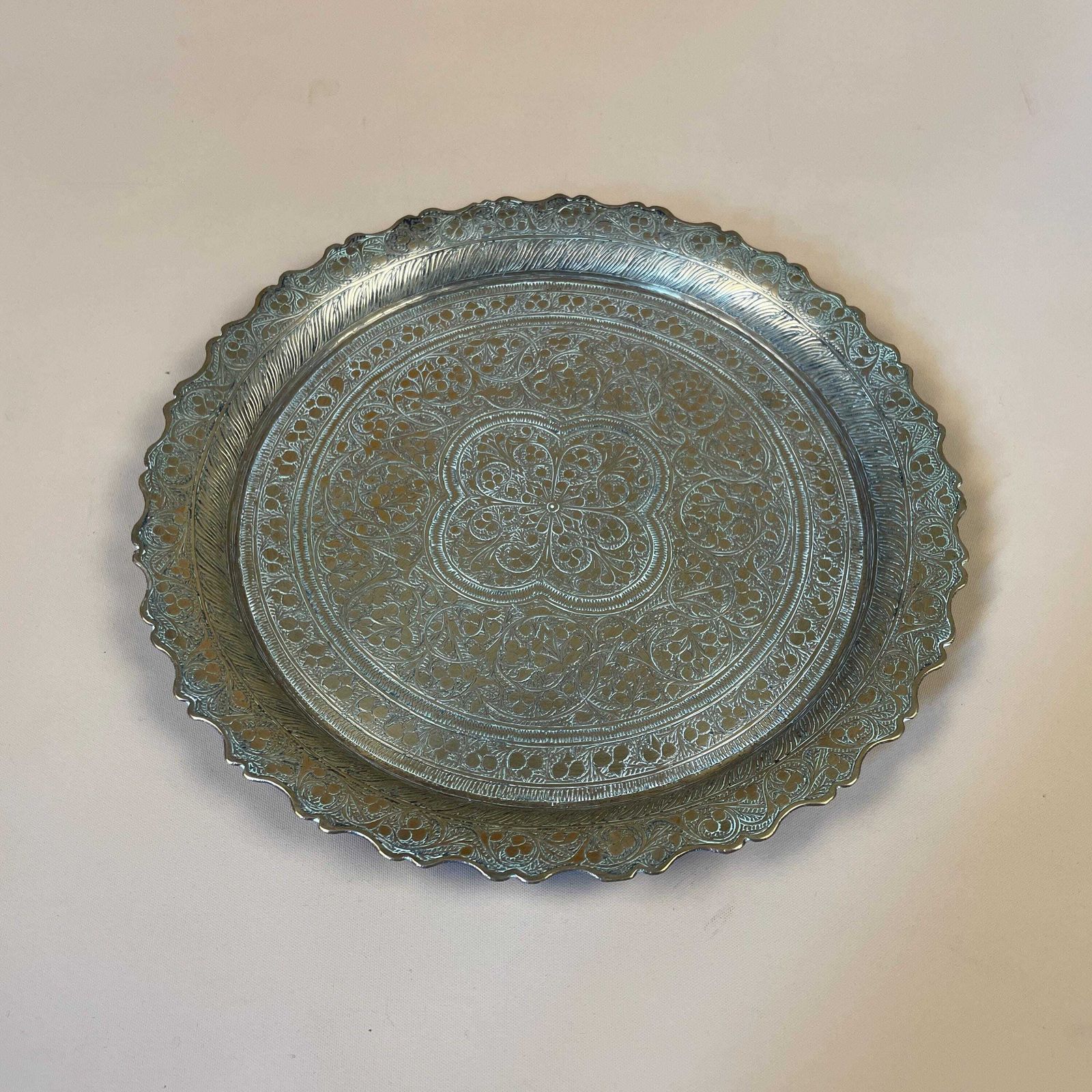 Antique Metal Gold Indian Patterned Brass Tray 23cm Plate Asian Handmade Etched Intricate Decorative Patterned Wall Art Round Vintage